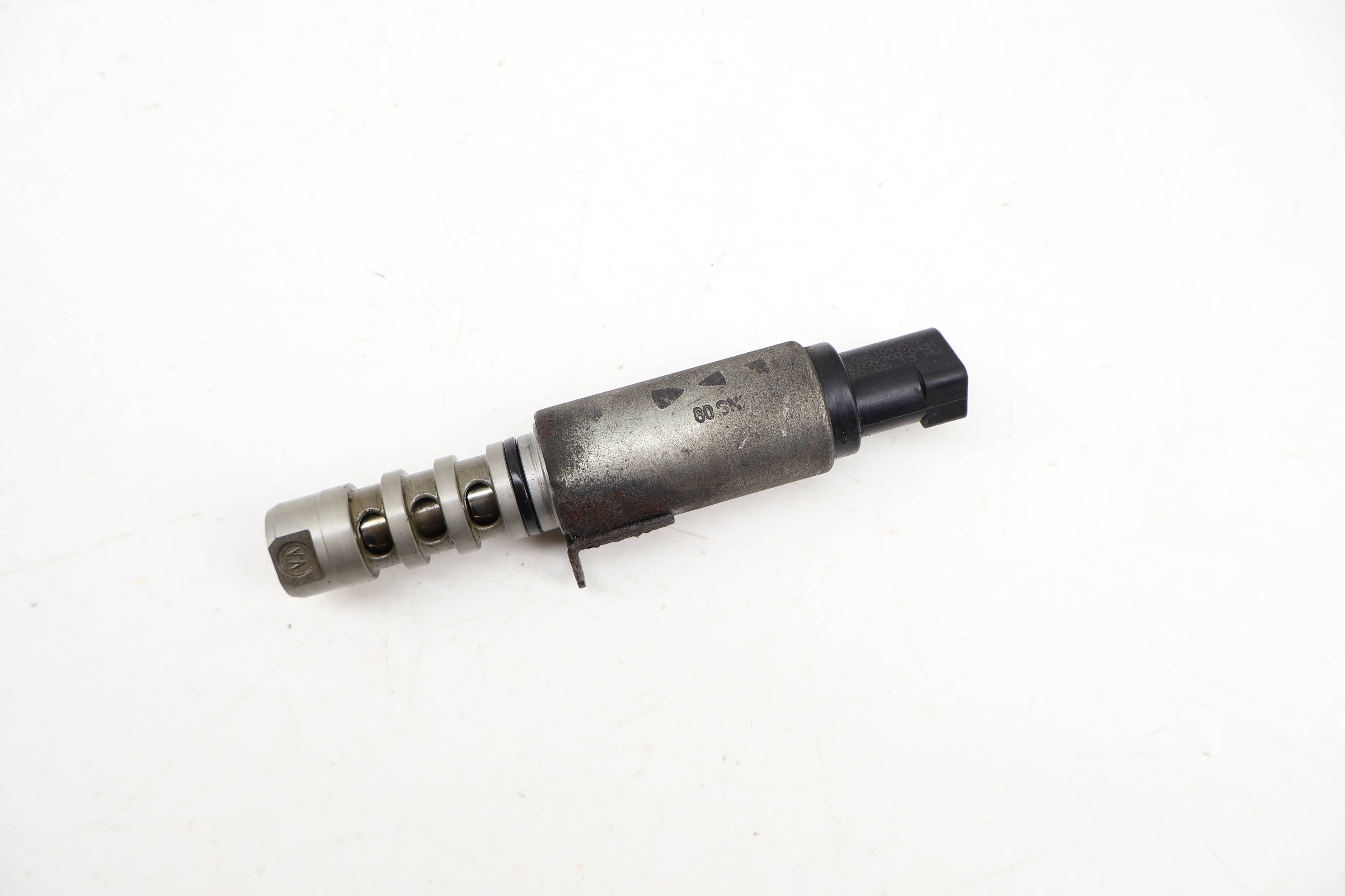 Cam / Camshaft N205 Valve Solenoid 06E109257P