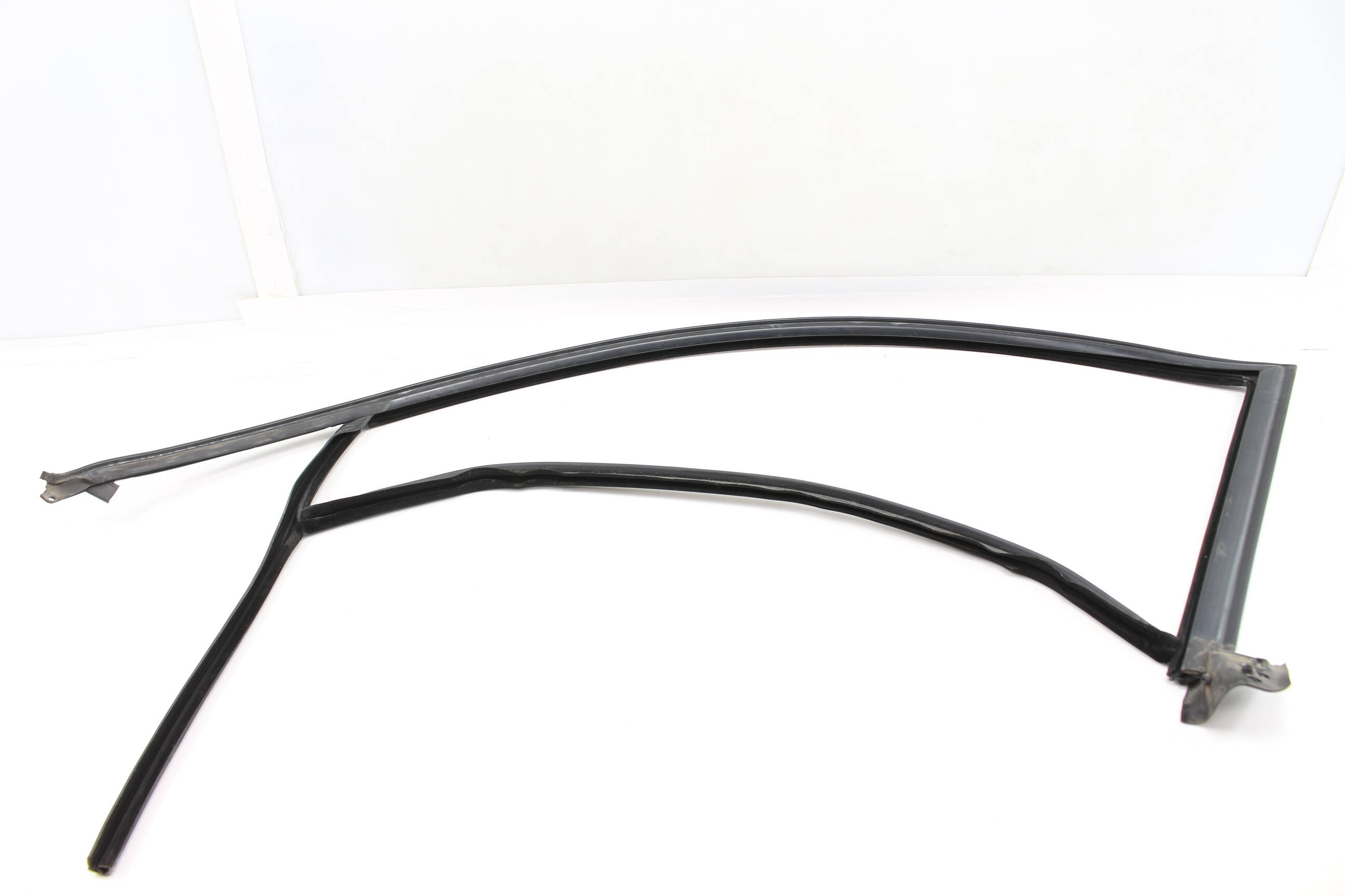 Audi Front Left Upper Window Seal / Weather Stripping 4E0837439L