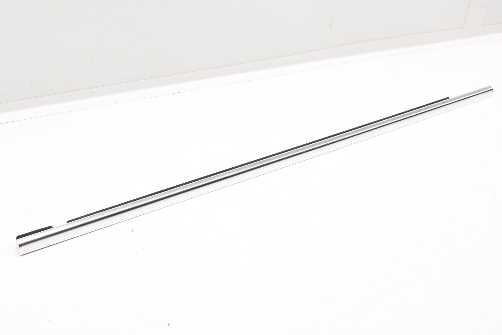 Outer Door Window Slot Seal / Trim 7L6839475G