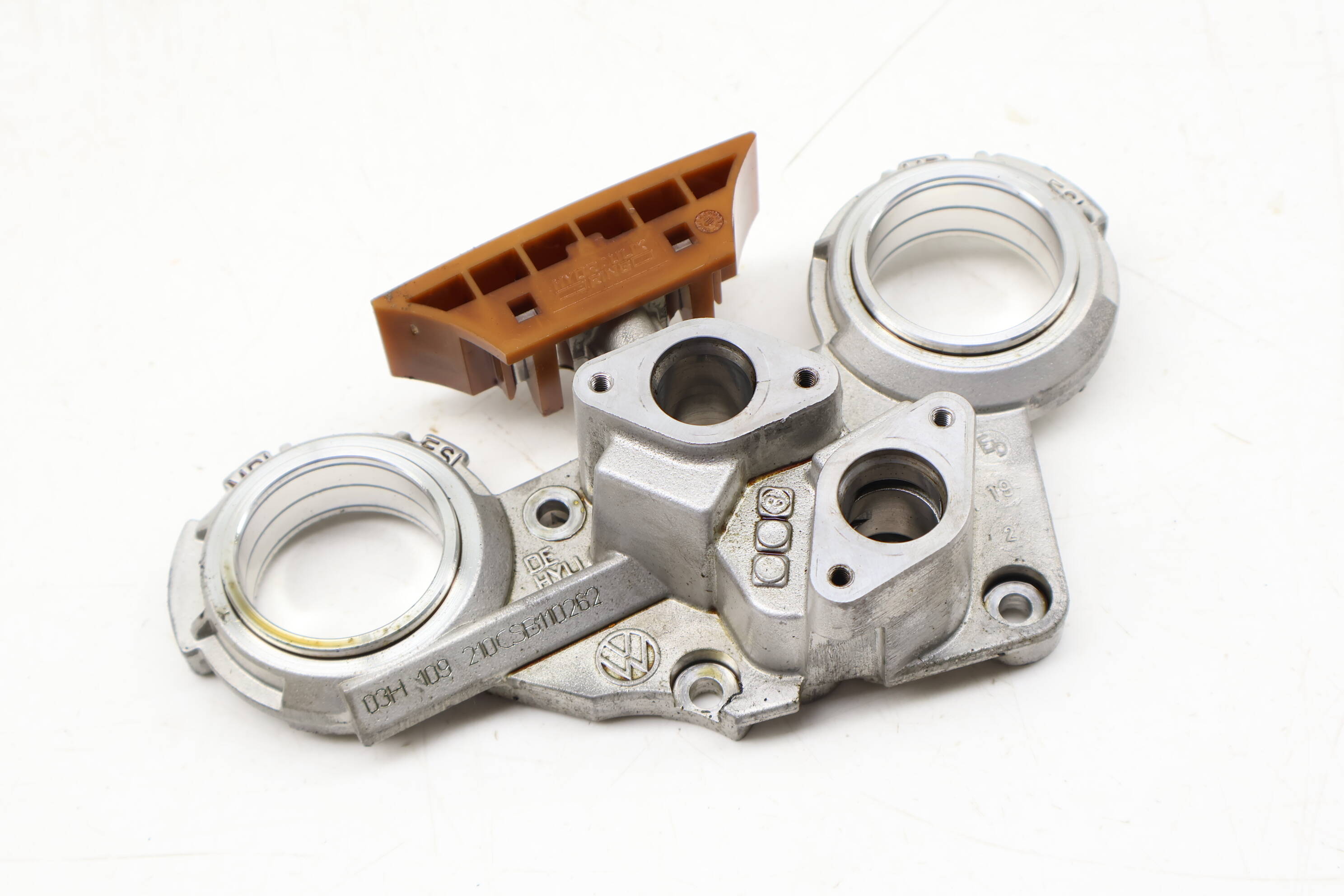 Camshaft Adjuster Housing / Timing Case 03H109210C 95810521500