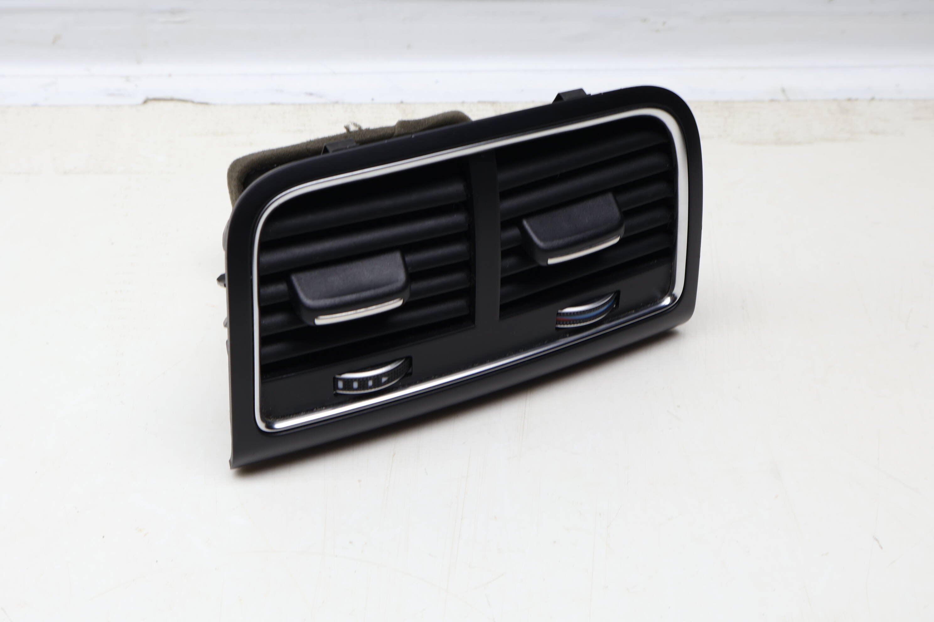 Center Air Vent 8K0819203J