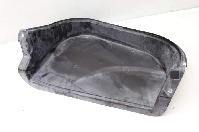 Rain Channel / Cabin Air Filter Cover 95B819979 main product photo