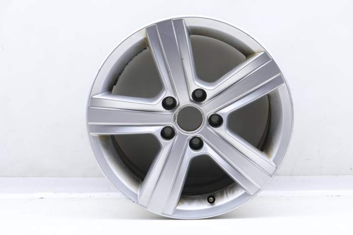 16" Inch Alloy Rim / Wheel (Dover) 5G0601025BB main product photo