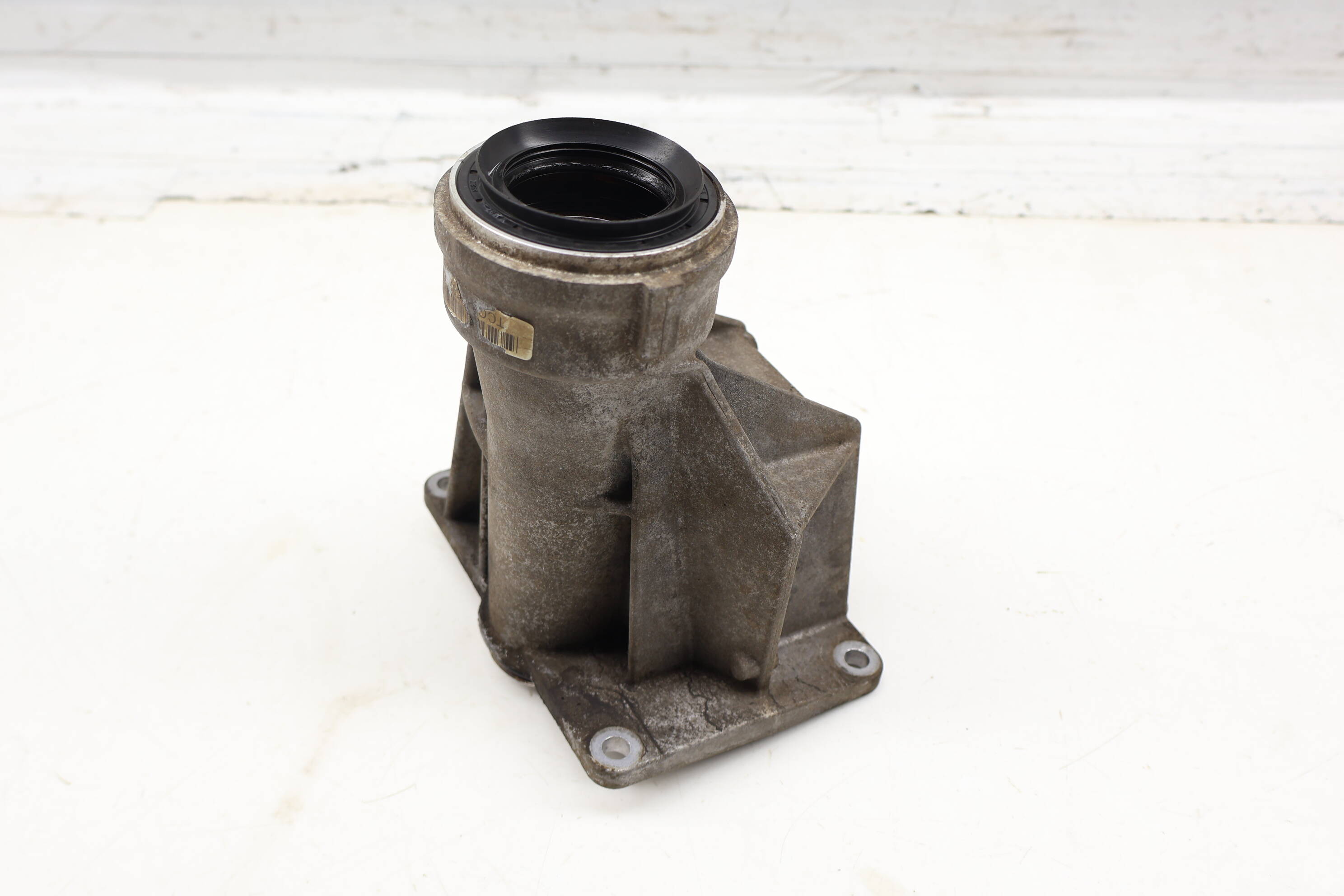 Axle Support Bracket 31508699445