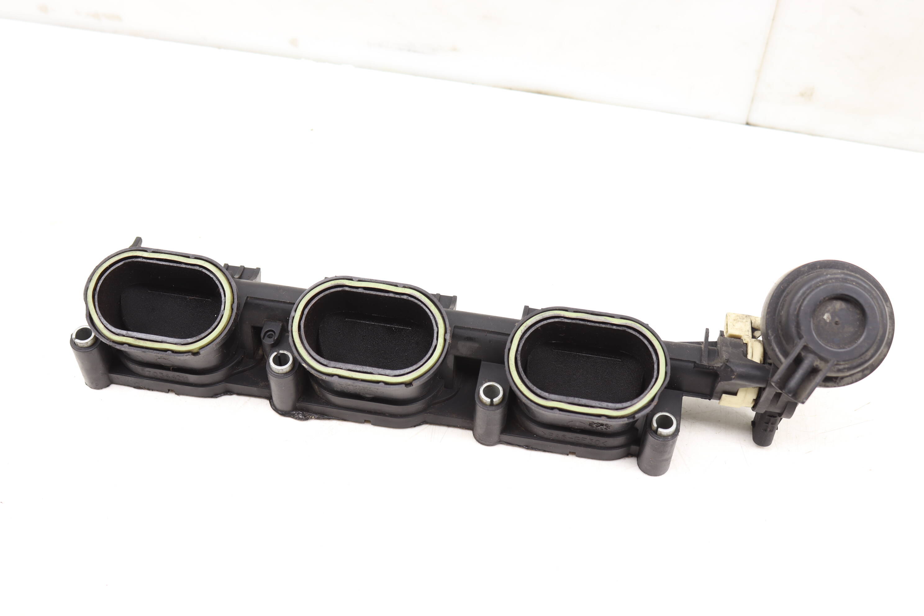 Lower Intake Manifold Air Distribution Housing 06E133110AL 95811012001