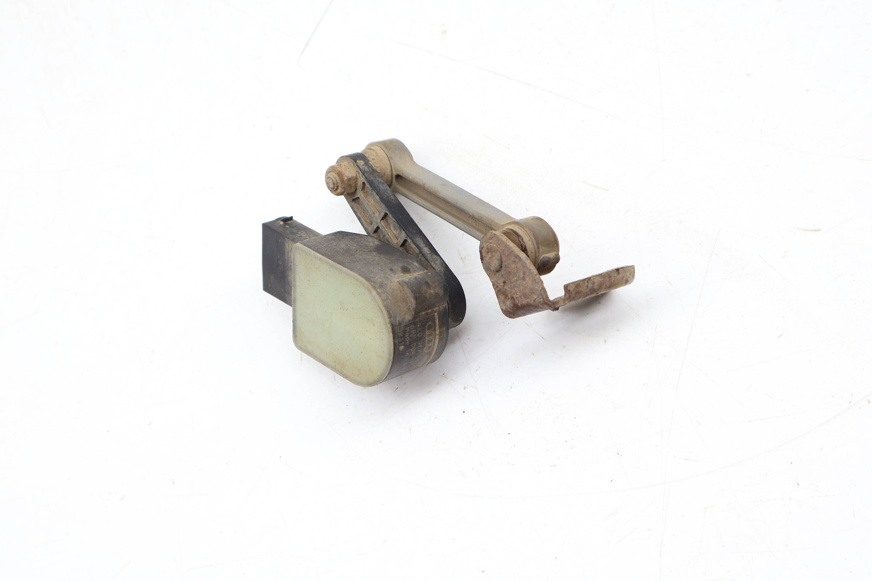 Headlight / Suspension Leveling Sensor 4E0616571E