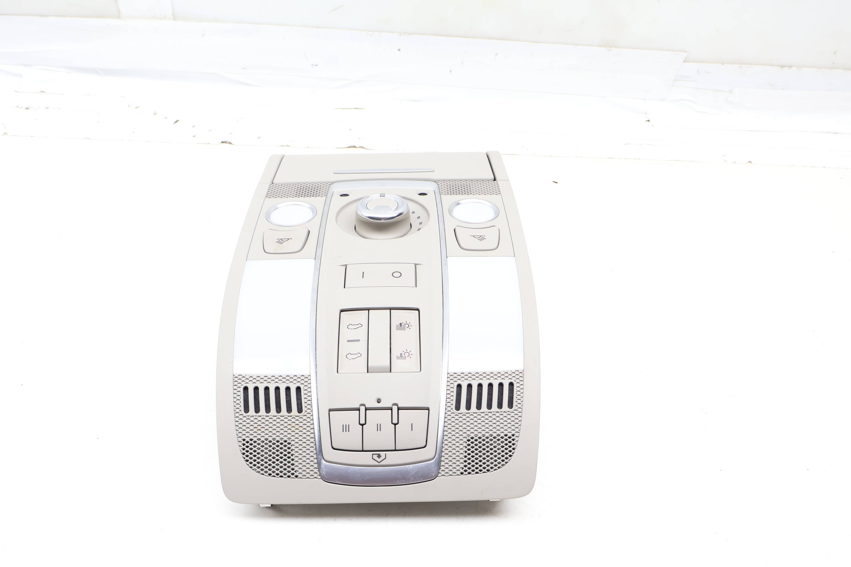 Dome Reading Light / Sun Roof Switch 4L0947135R