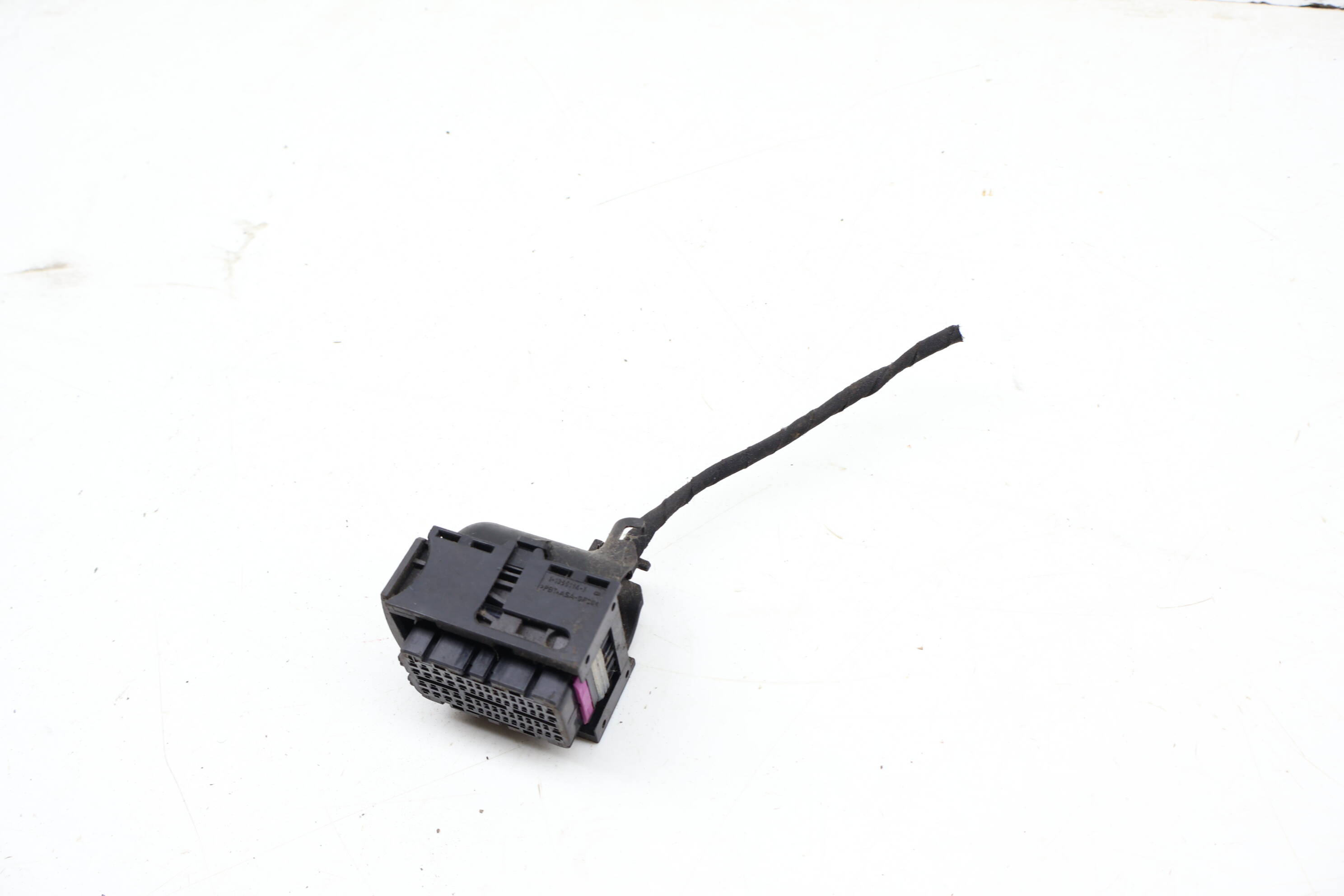 60-Pin Engine Module / Ecu Wiring Connector Pigtail 3C0906379