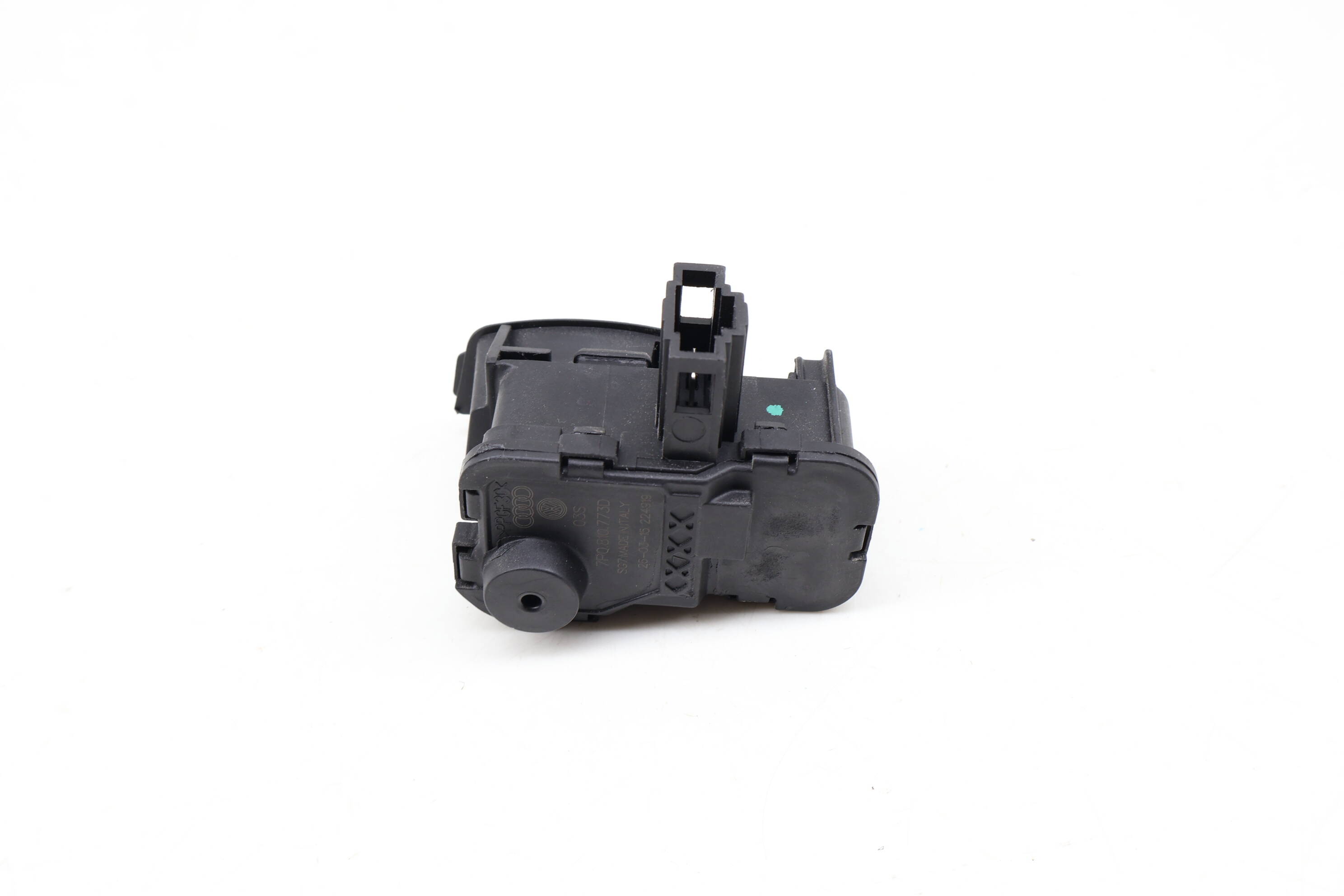 Fuel Door Lock Actuator 7P0810773D