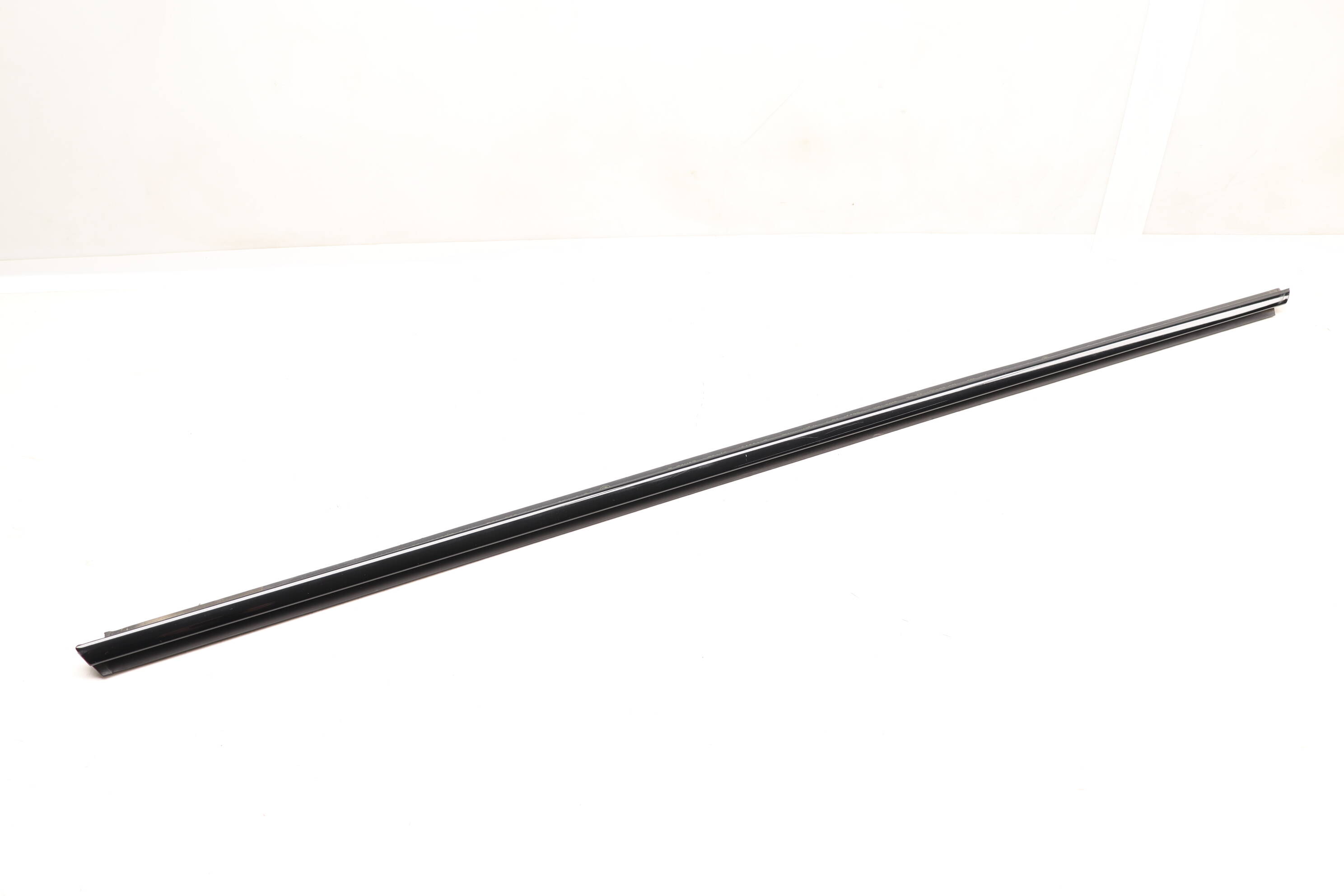 BMW Front Left Door Window Slot Seal / Trim (Outer) 51337279773