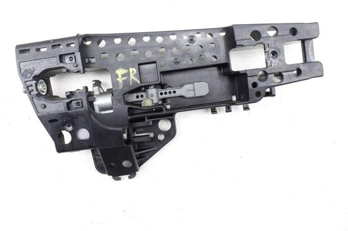 Audi Right Exterior Door Handle Bracket 4H0837886 Audi Right Exterior Door Handle Bracket 4H0837886