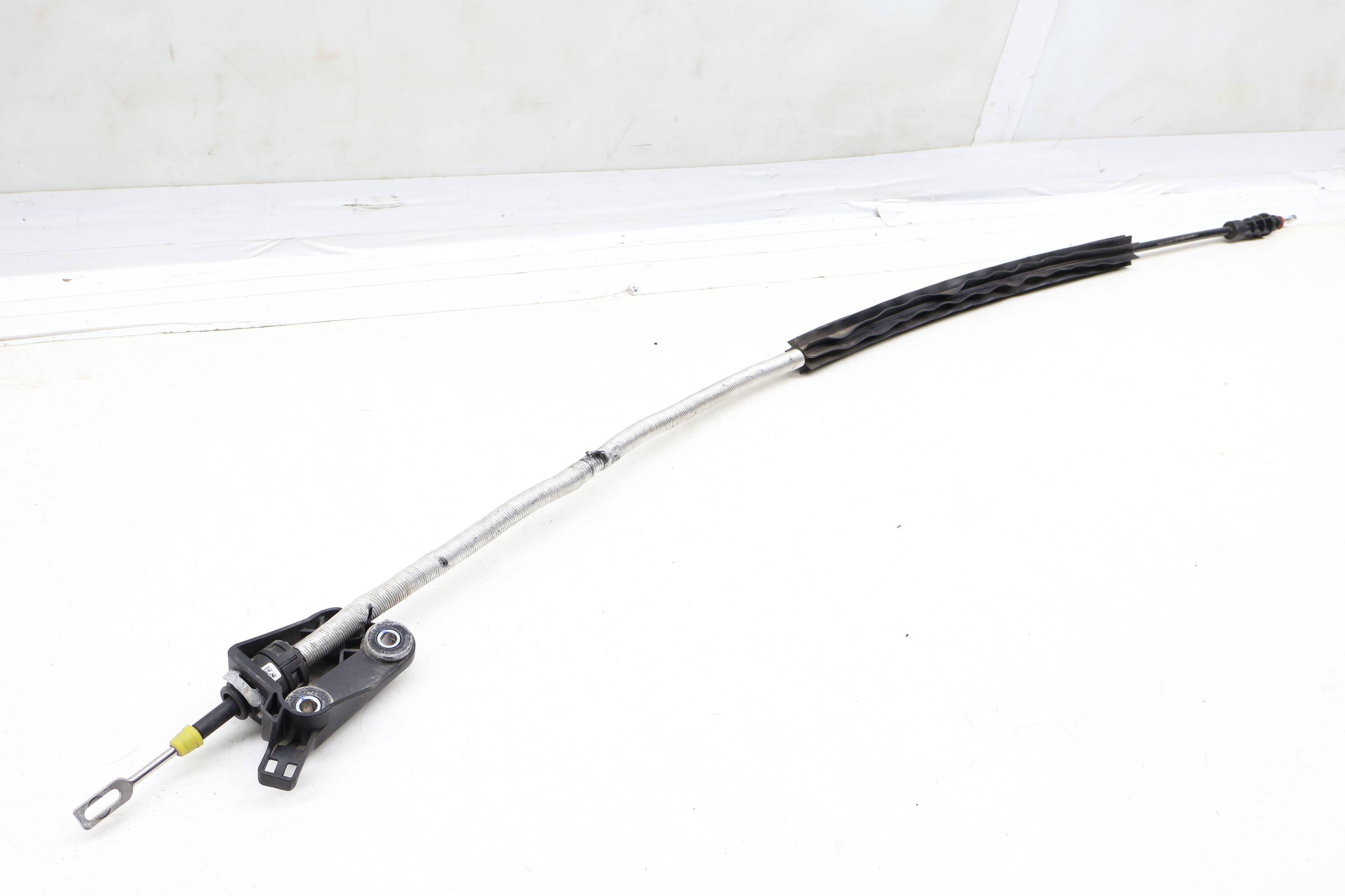Automatic&#x20;Shift&#x20;&#x2F;&#x20;Shifter&#x20;Linkage&#x20;Cable&#x20;3QF713265E