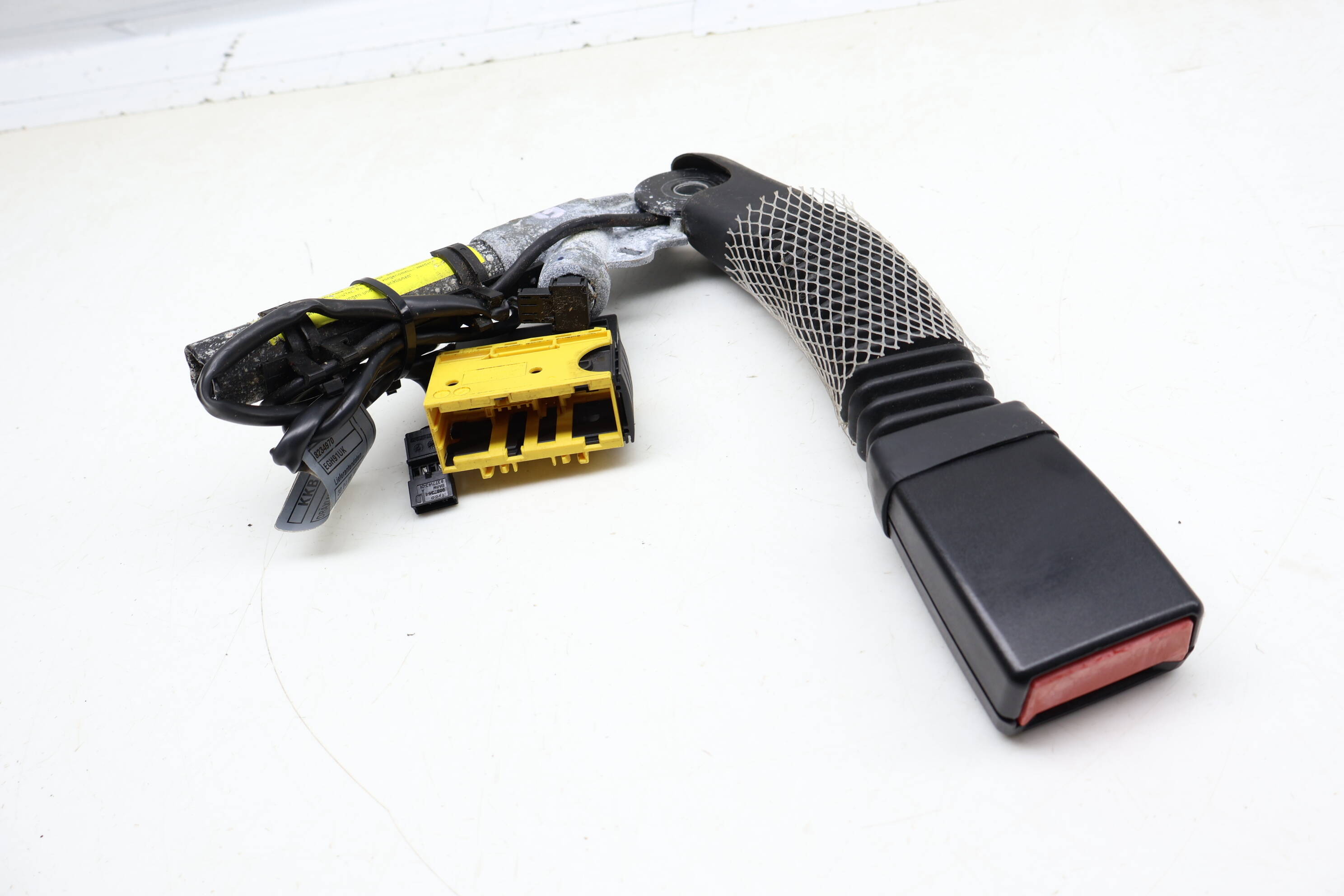 Seat Belt Buckle / Receiver 72119119539