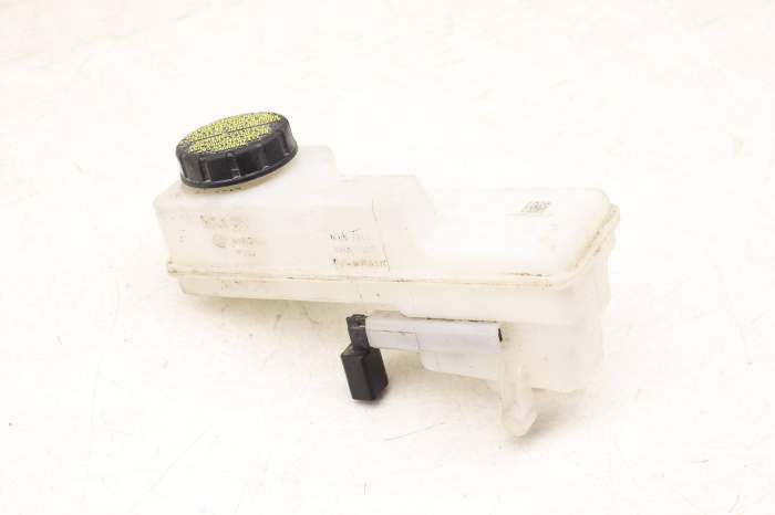 Brake Fluid Reservoir / Tank 1EB611301 main product photo