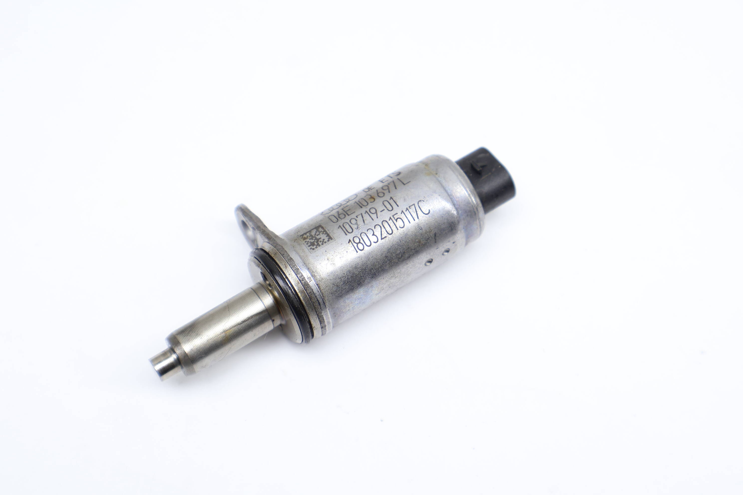 N205 Cam Valve / Camshaft Adjustment Solenoid 06E103697L