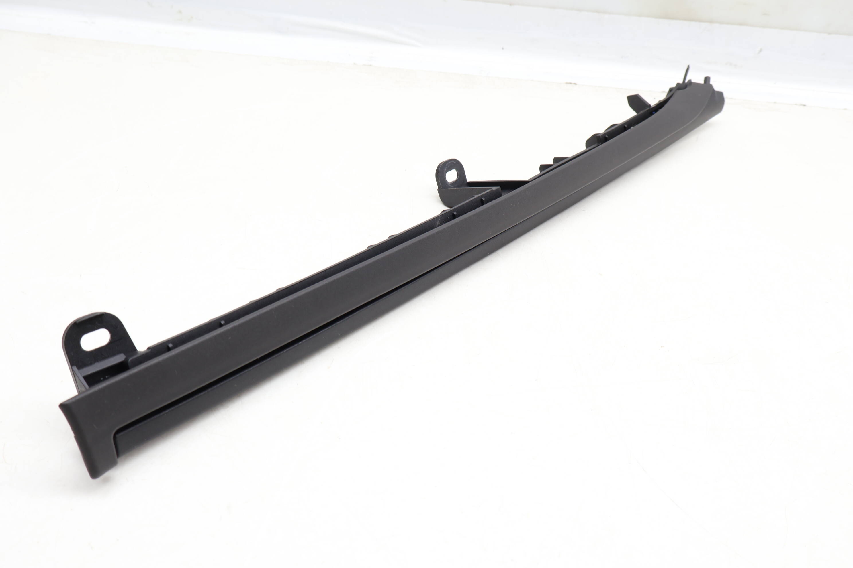 Electric Sunshade Track / Deck Trim 8T0864305