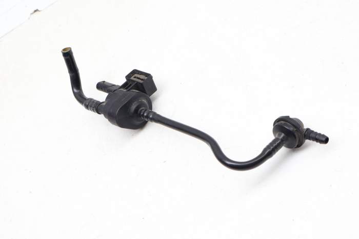 Charcoal Fuel Vapor Canister Valve 079133240AK main product photo