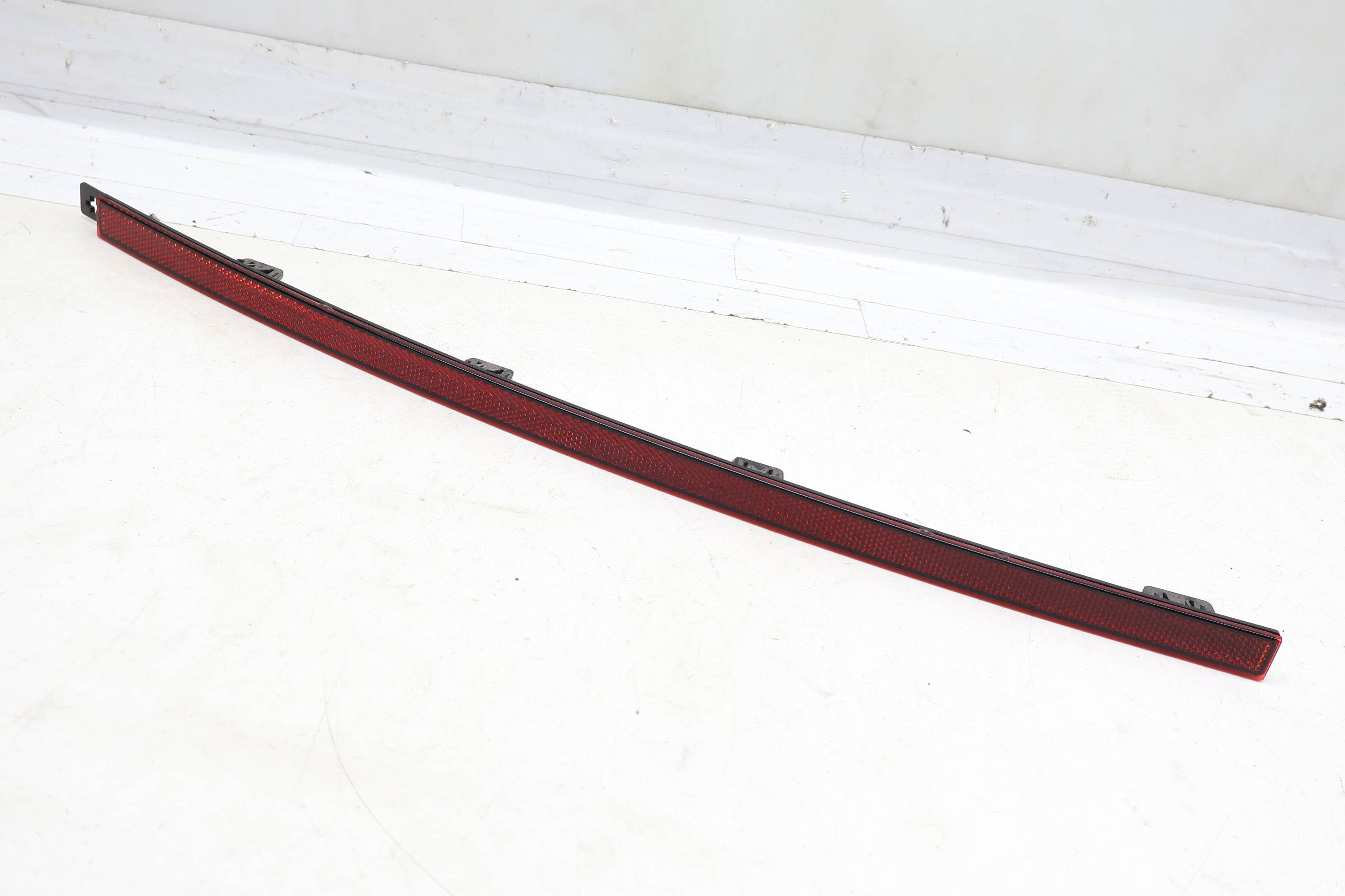 Bumper Reflector (Center) 3CN945103A