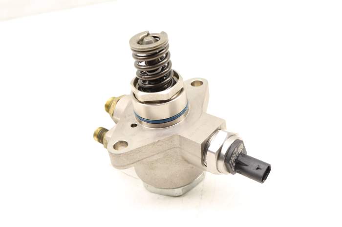 High Pressure Fuel Pump / Hpfp 079127025AD main product photo