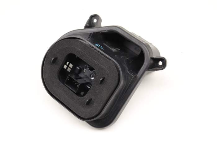 Outer Tail Light Bulb Holder / Socket 5N0945257D main product photo