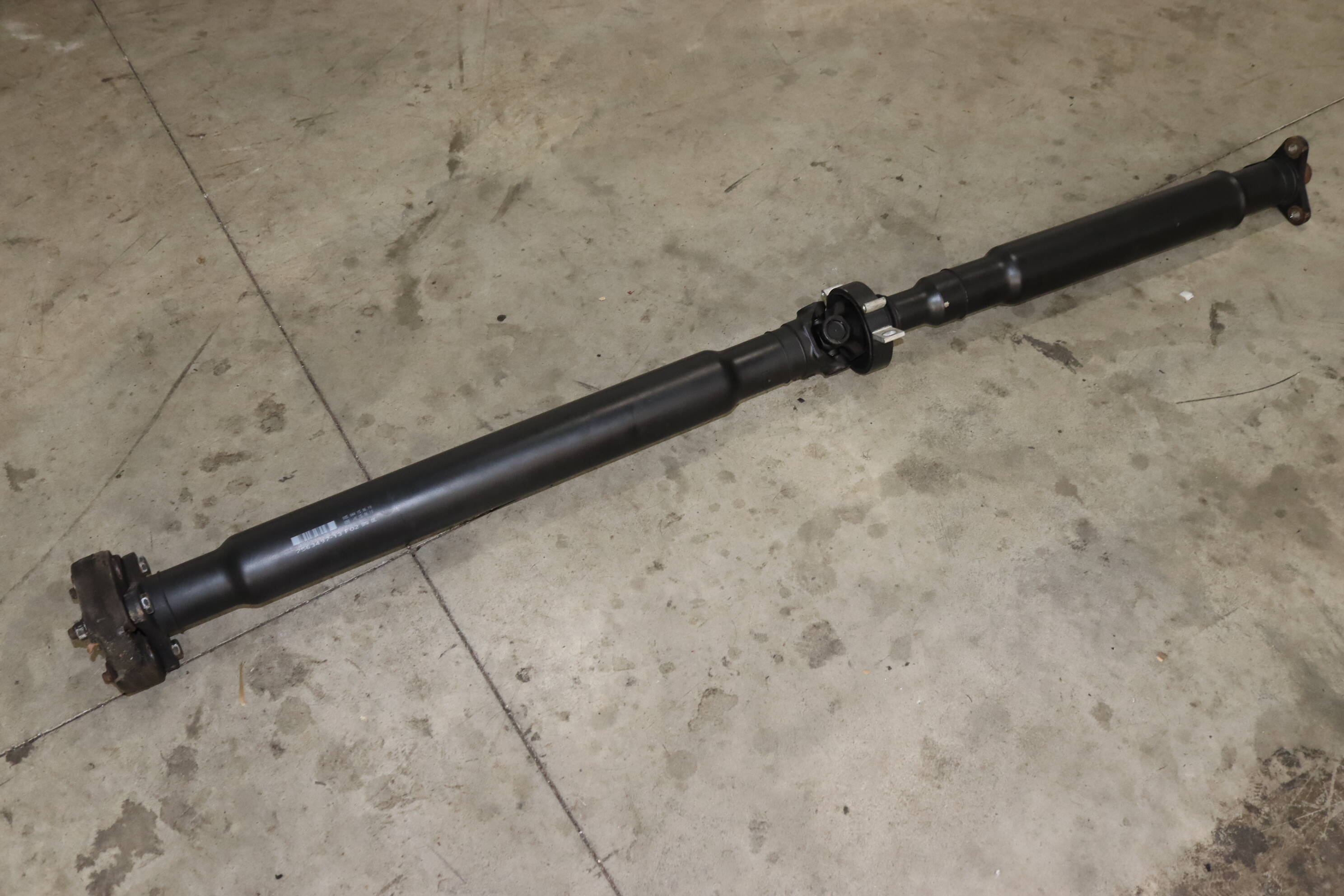 Driveshaft / Propeller Shaft 26107563497