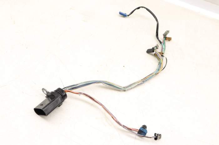 Harness wiring cable connector, 09-13 VW Volkswagen CC AM FM SAT 6-CD Radio  Player Receiver