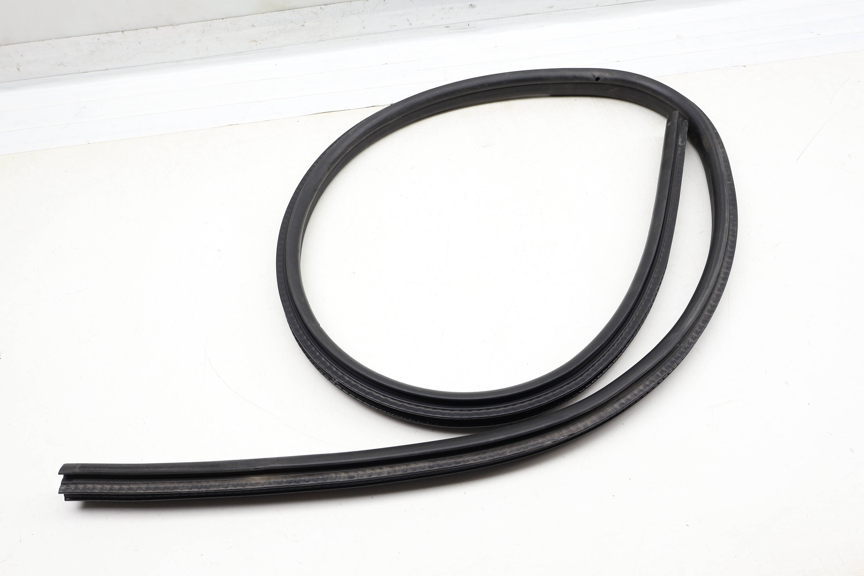 Door Seal / Weather Stripping 51767046101