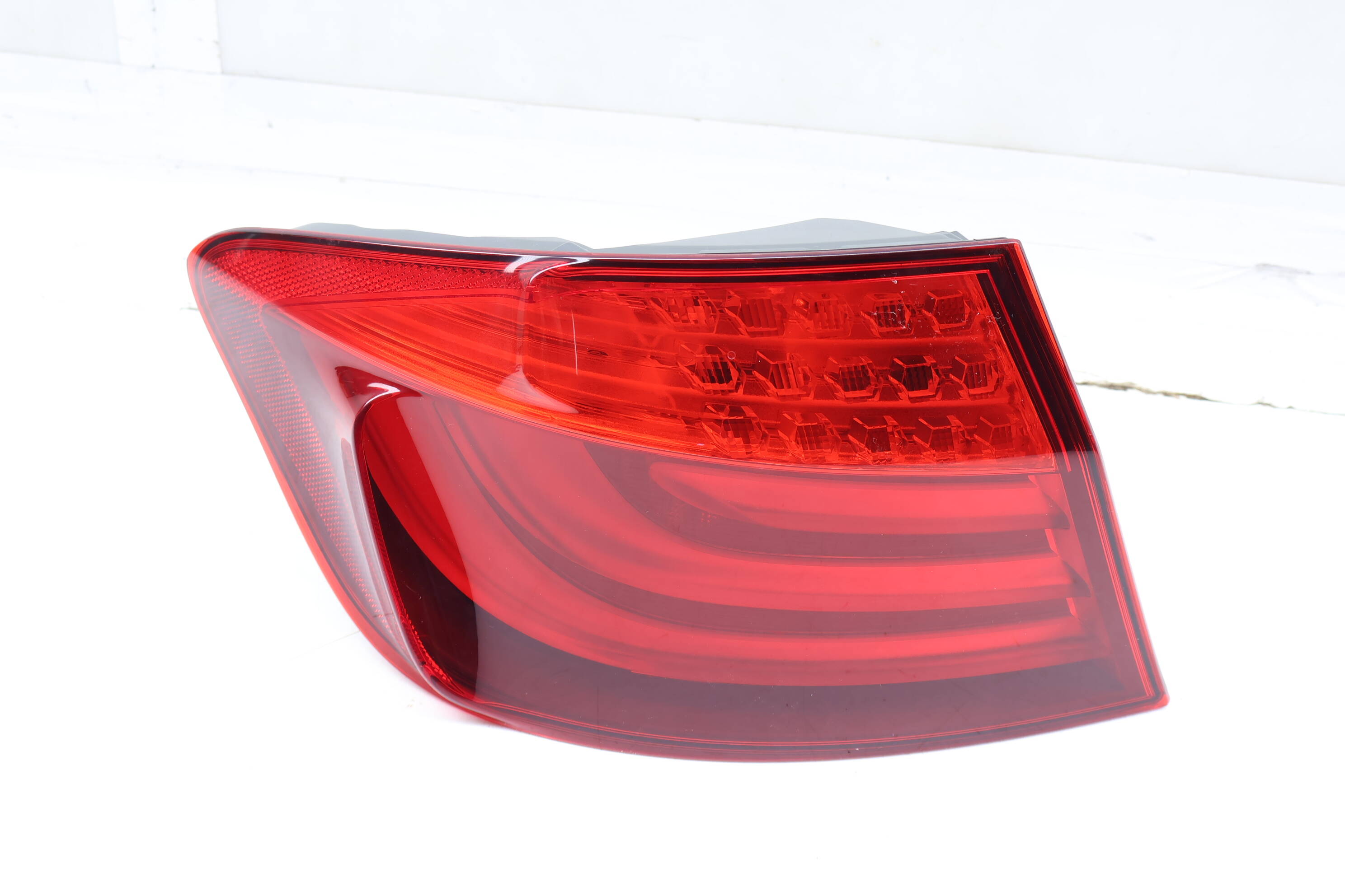 Outer Tail Light / Lamp 63217203231