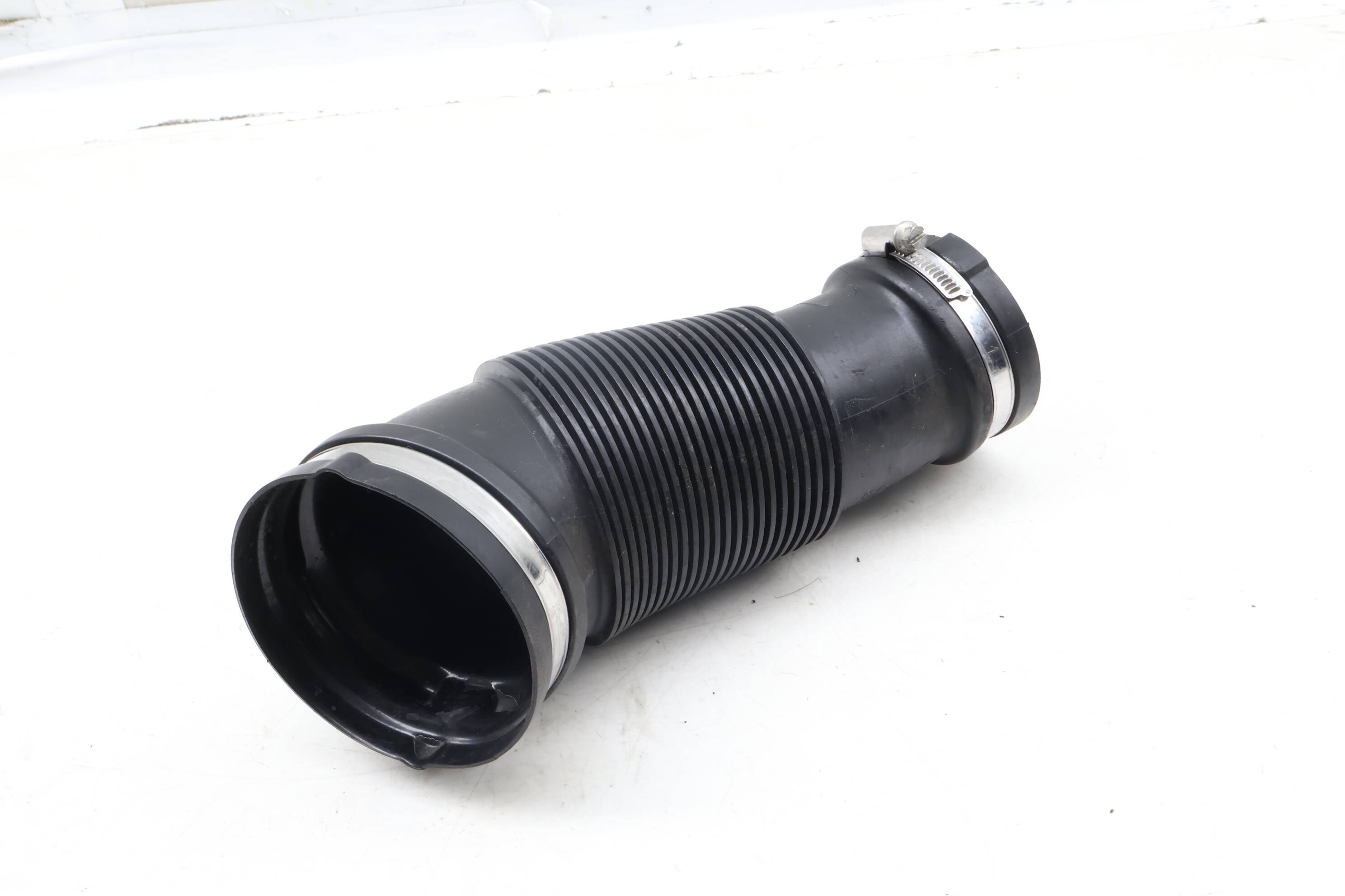 Air Intake Hose / Tube 06M129629
