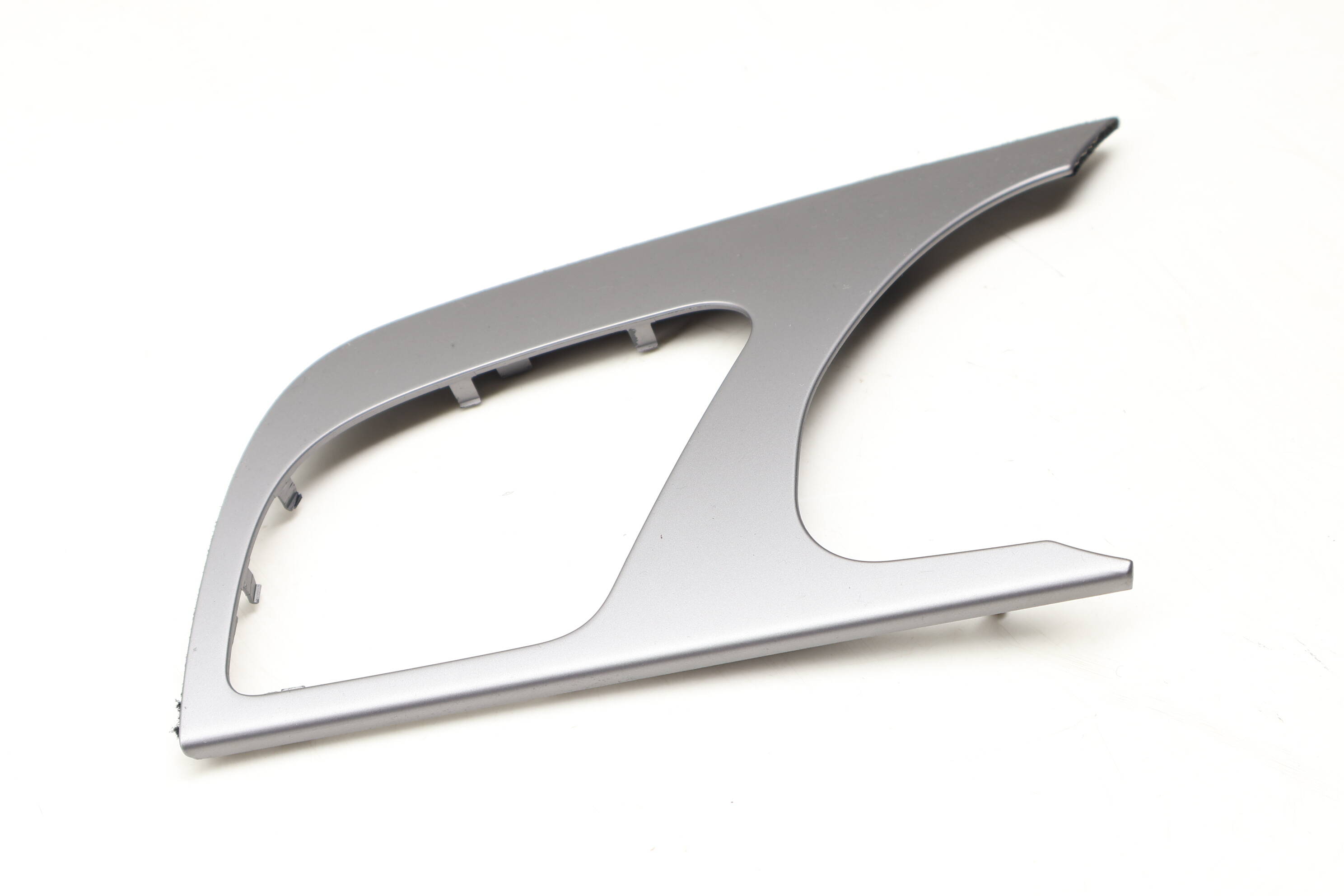 Dash Air Vent Trim / Bezel 8T1820901H