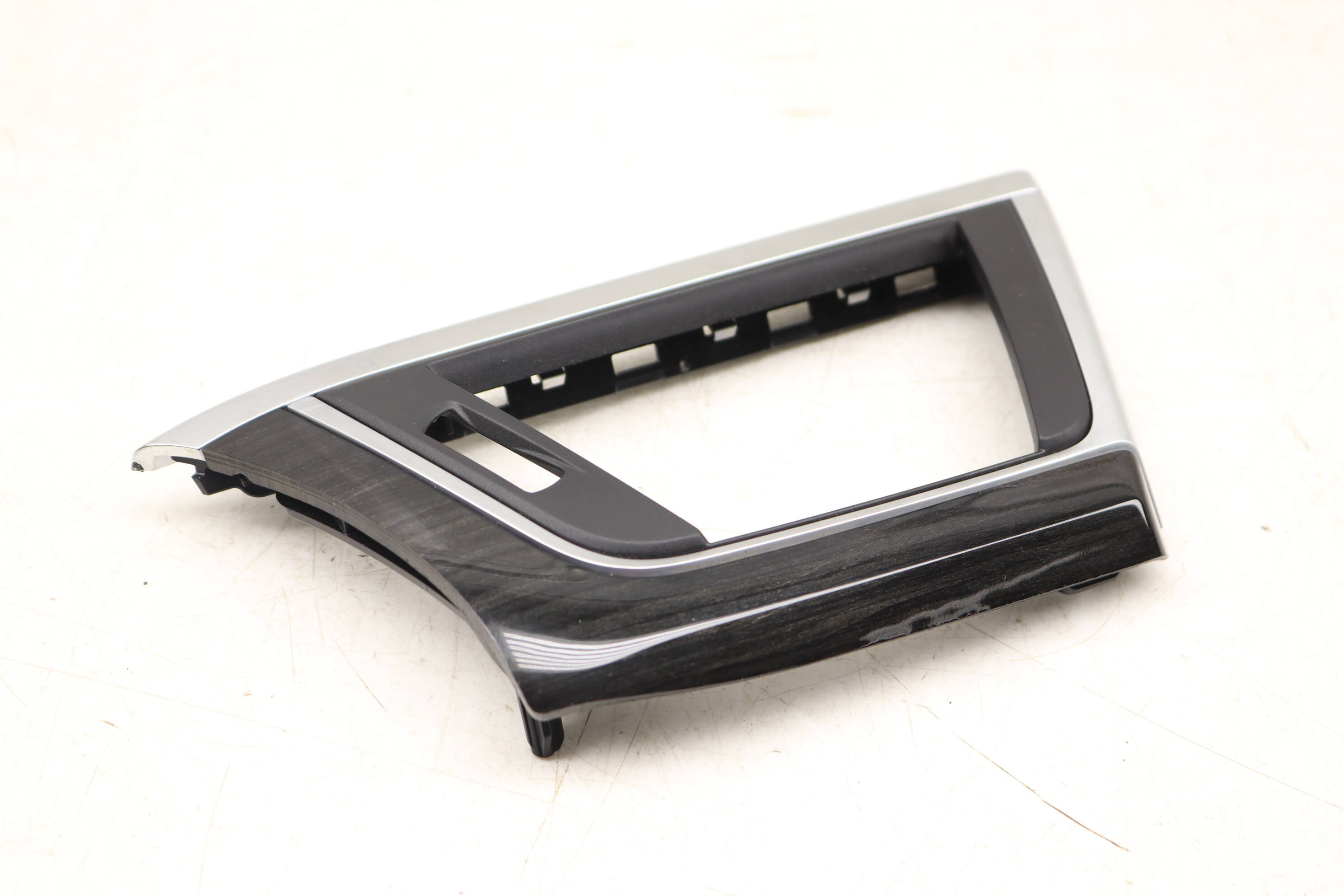 Dash Air Vent Trim / Bezel 51459357925