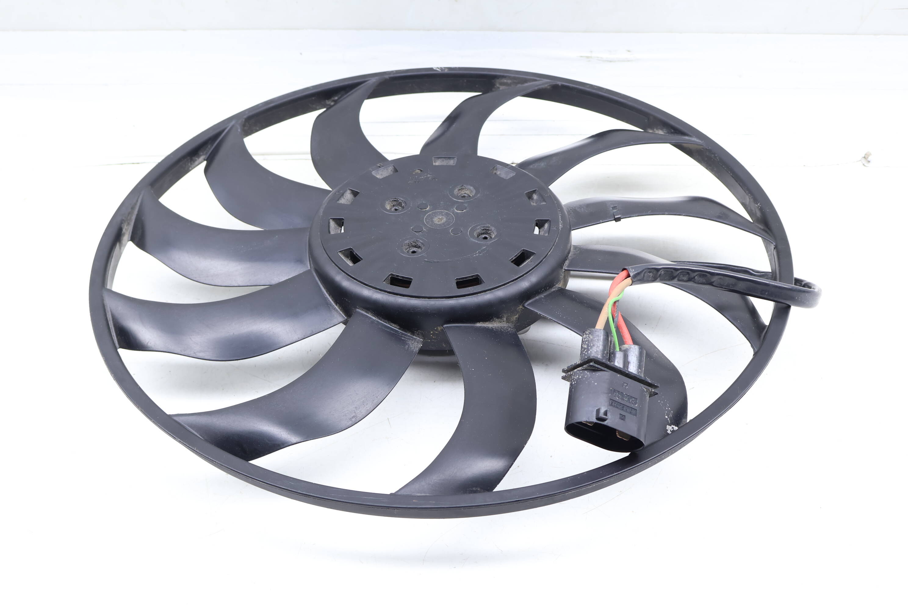 Radiator Electric Cooling Fan Assembly 17A959455