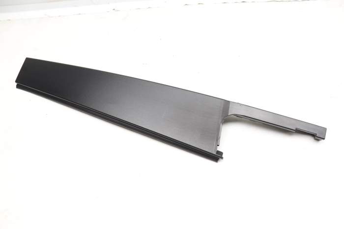 Exterior B Pillar Trim / Cover 2GJ839901 main product photo