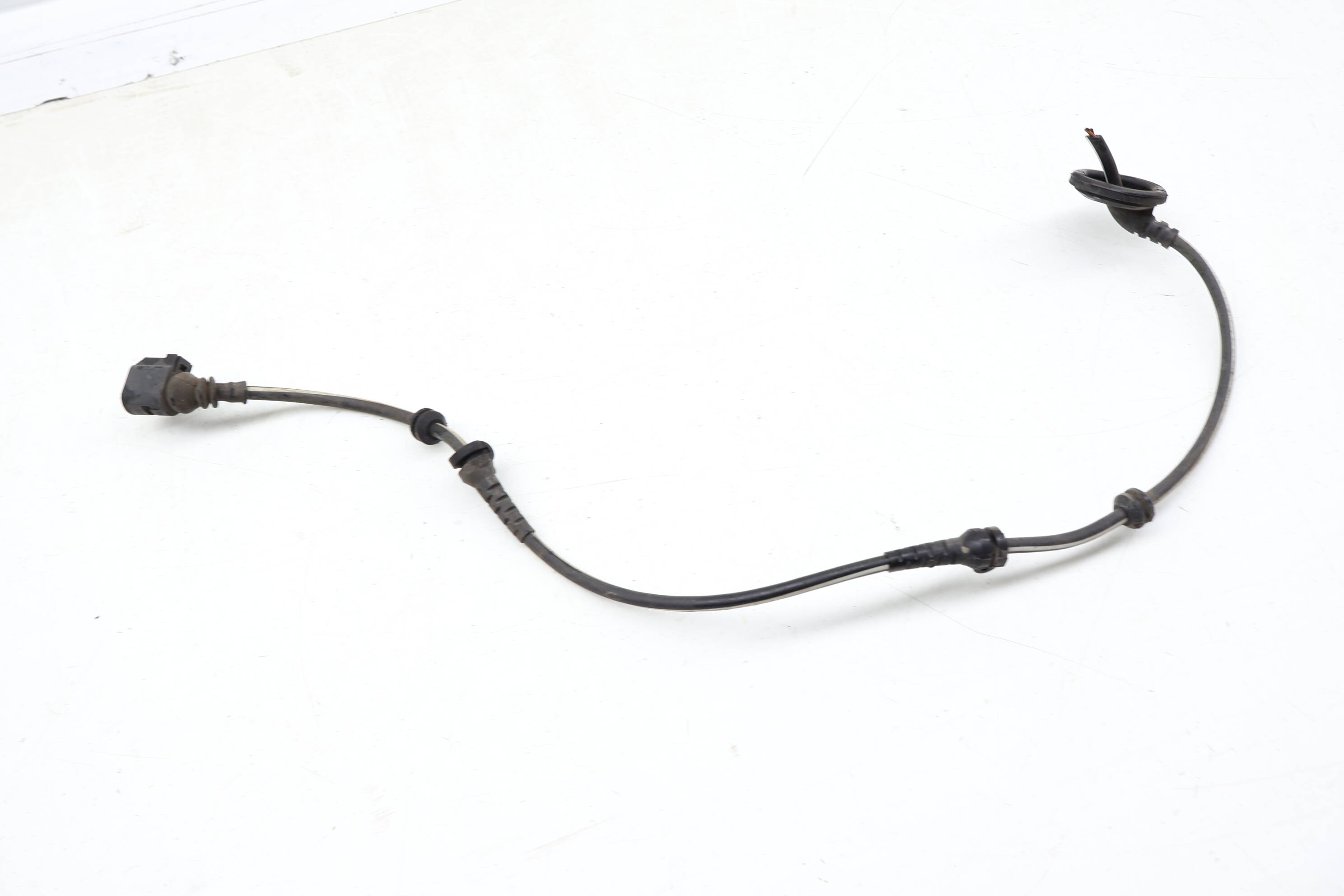 Abs / Speed Sensor Wiring Harness 561927904A