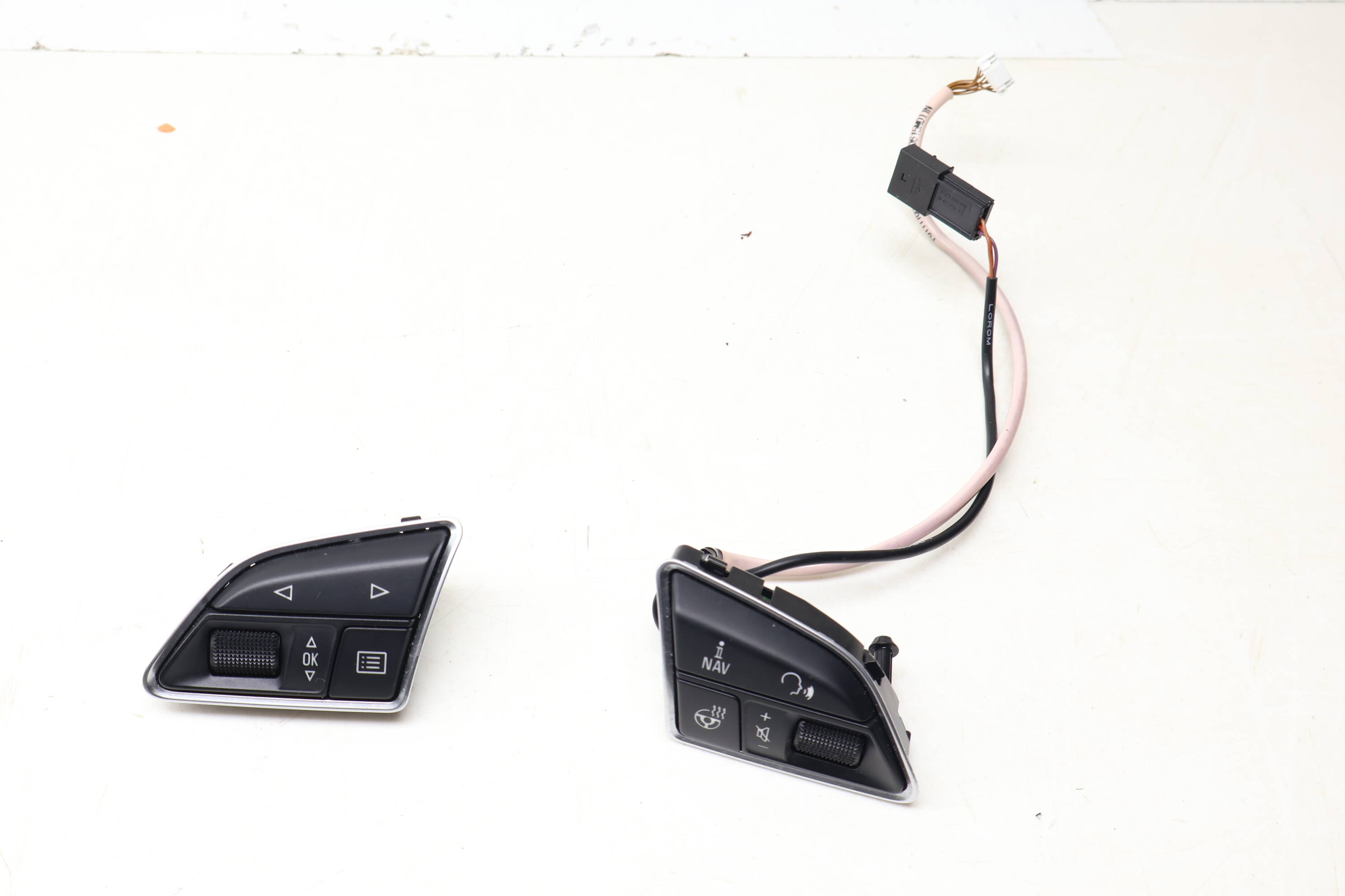 Steering Wheel Button Control Switch Set 4G0951523E