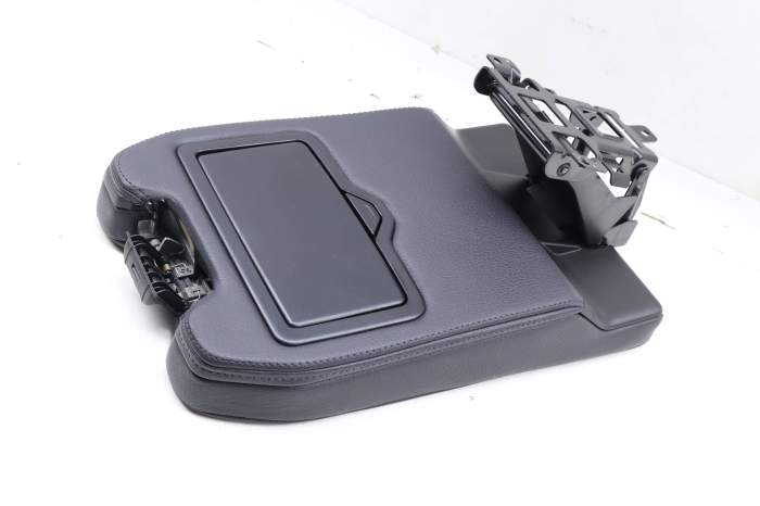 2Nd Row Center Armrest / Cup Holder 4M0883081F main product photo