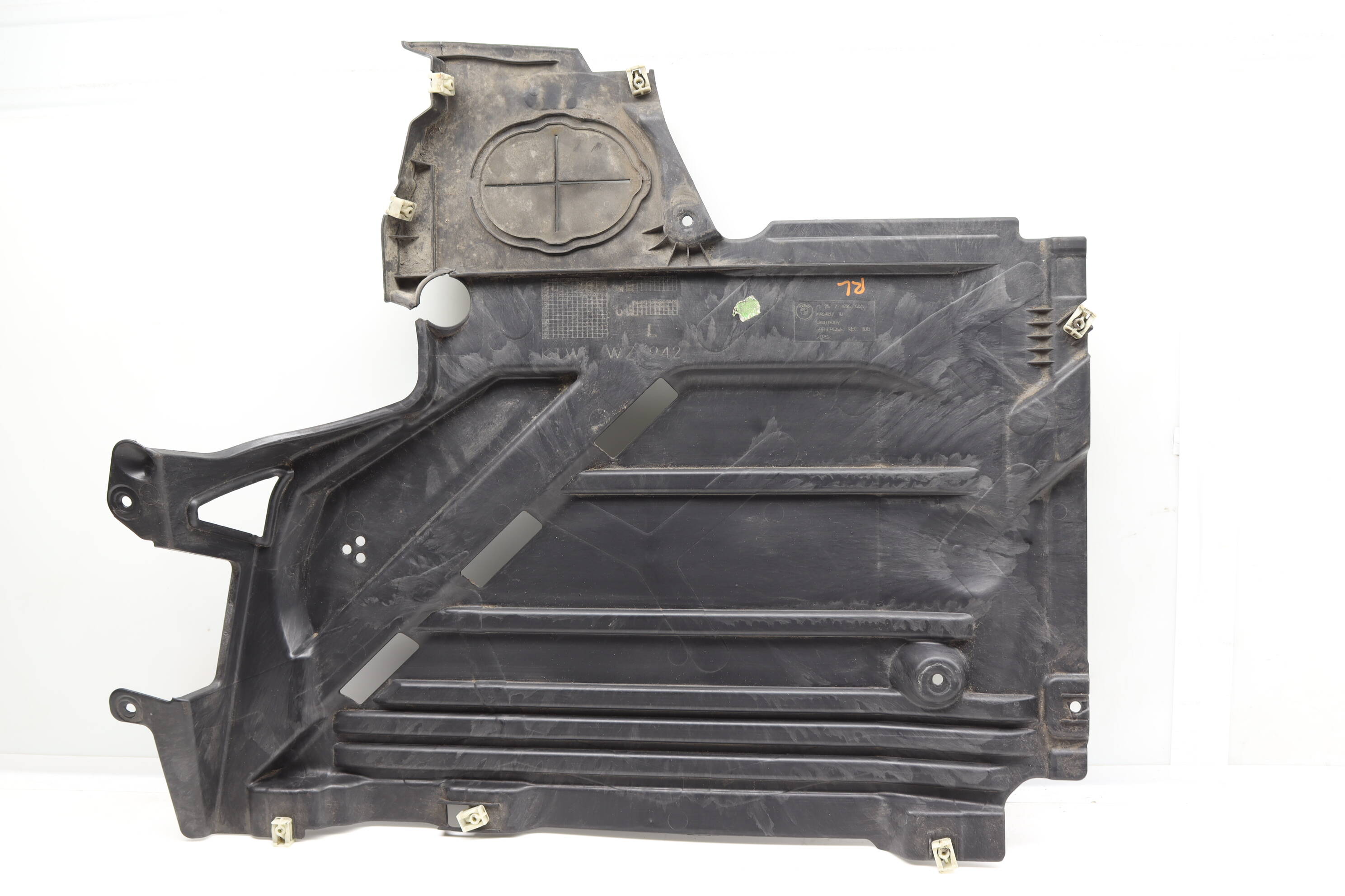 Underbody Panel / Fuel Tank Cover 51757436655