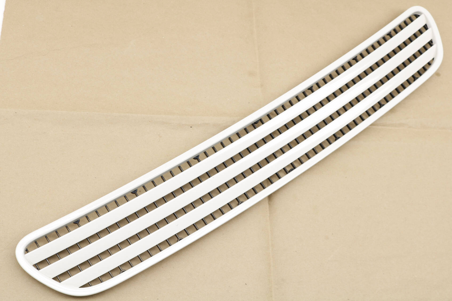 Hood&#x20;Air&#x20;Grille&#x20;51137026324