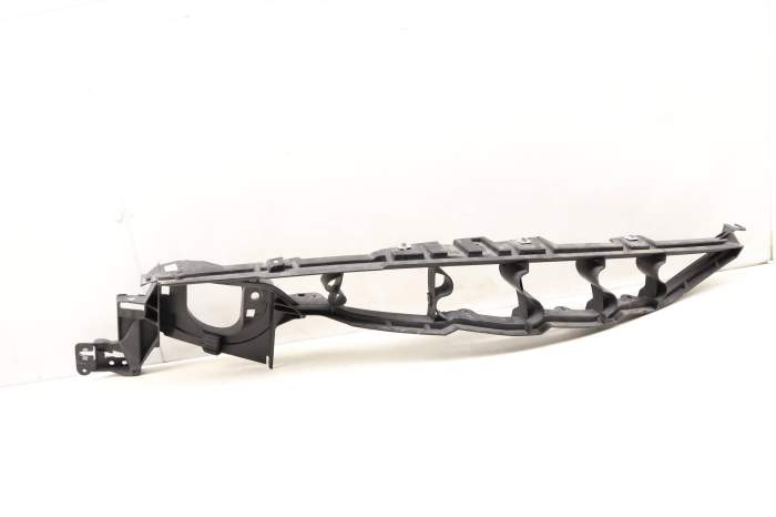 Fender Support Mount / Bracket (Upper) 51657157989 main product photo