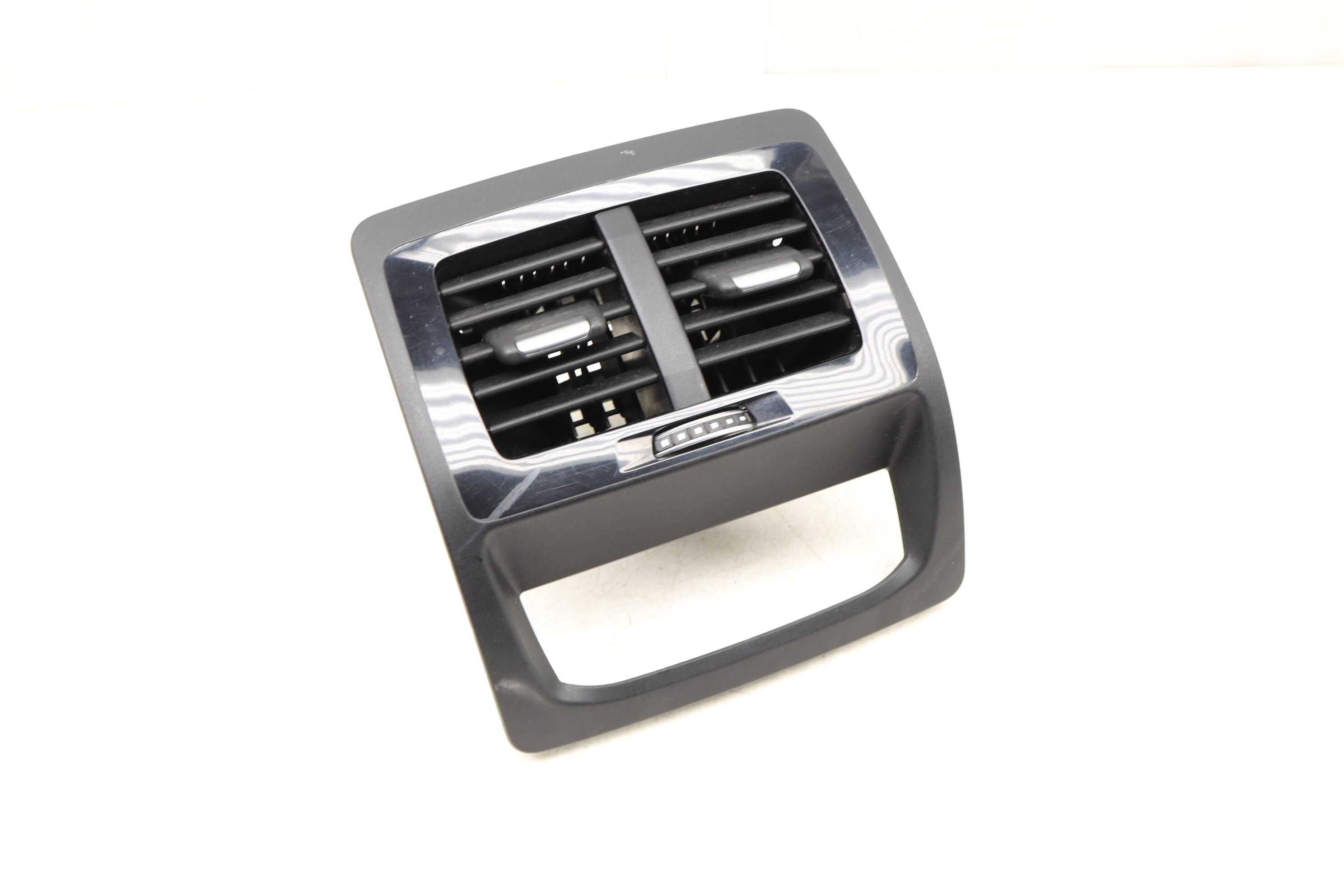 BMW Rear Center Console Air Vent (X4, X3) 64229363822
