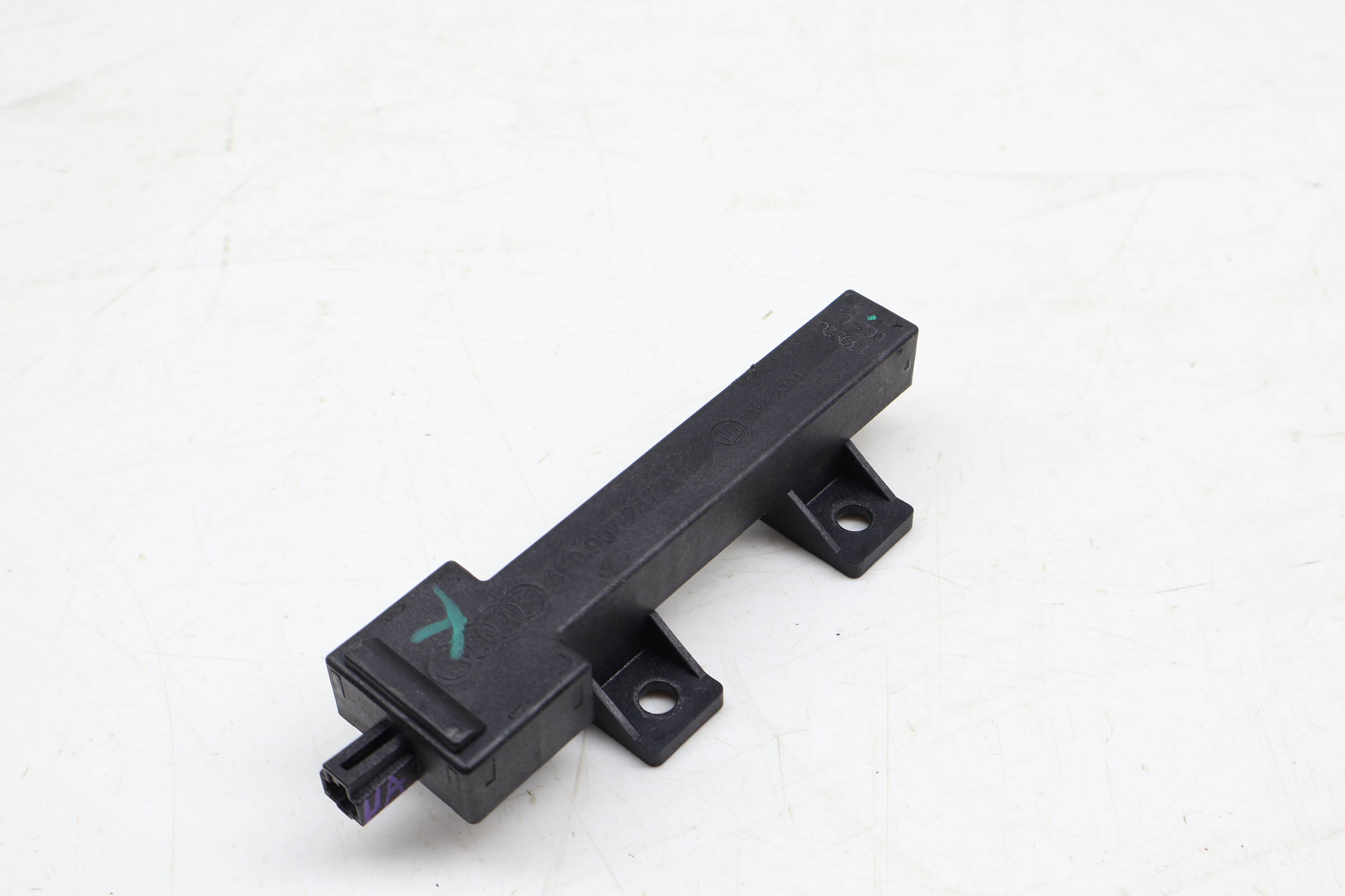 Kessy / Keyless Entry Antenna 4F0907247A