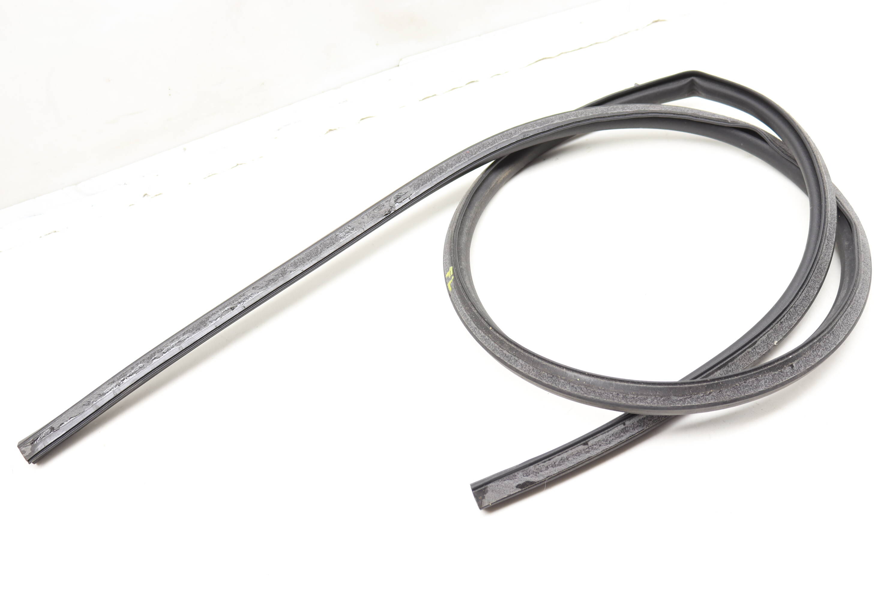 BMW Right Side Hood Seal 51767269998