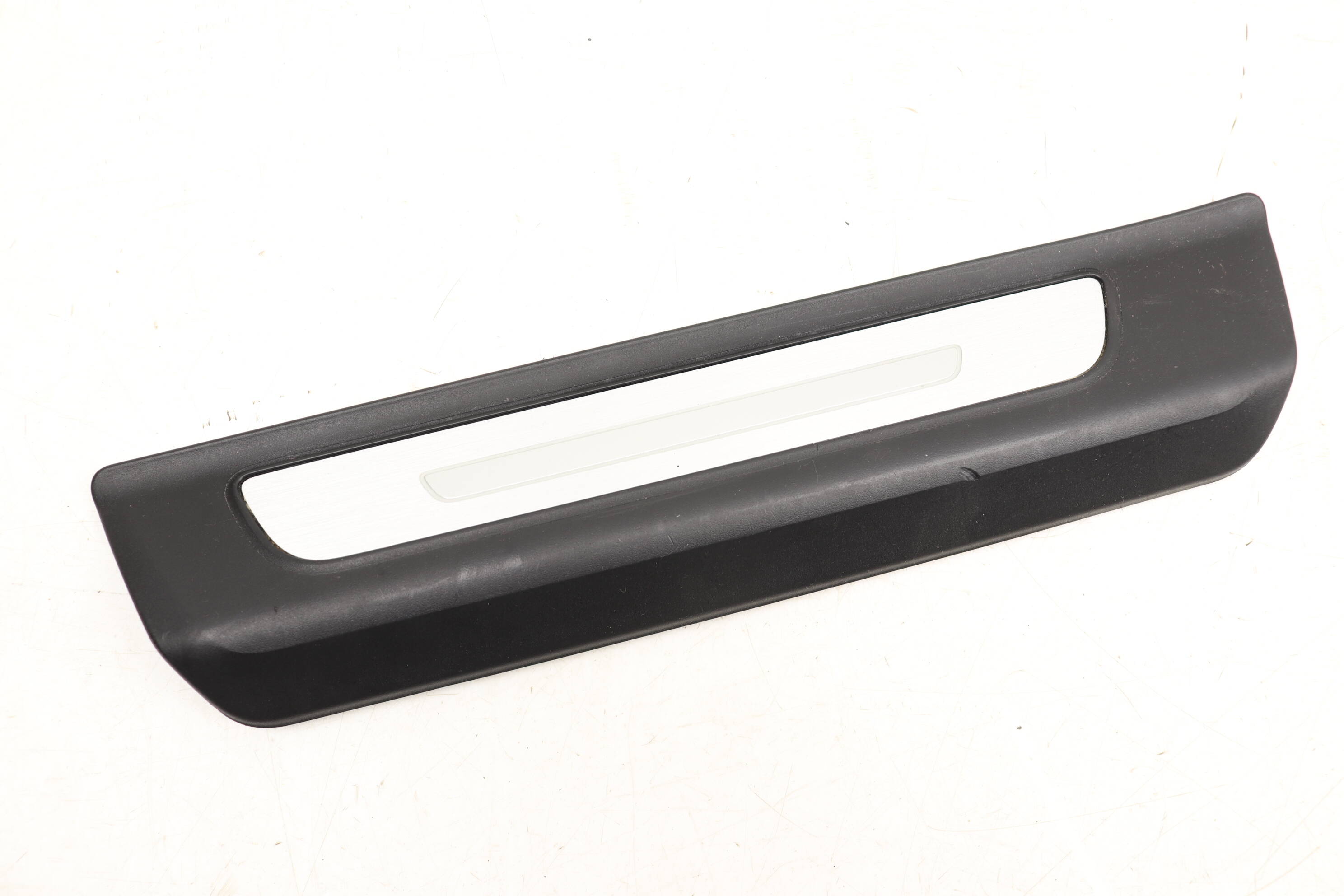 Door Sill / Light Bar 4M0947417