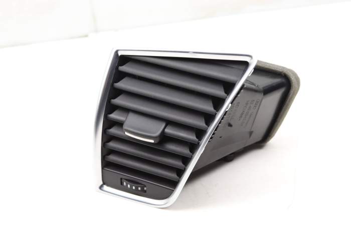 Dash Air Vent 8R1820901G main product photo