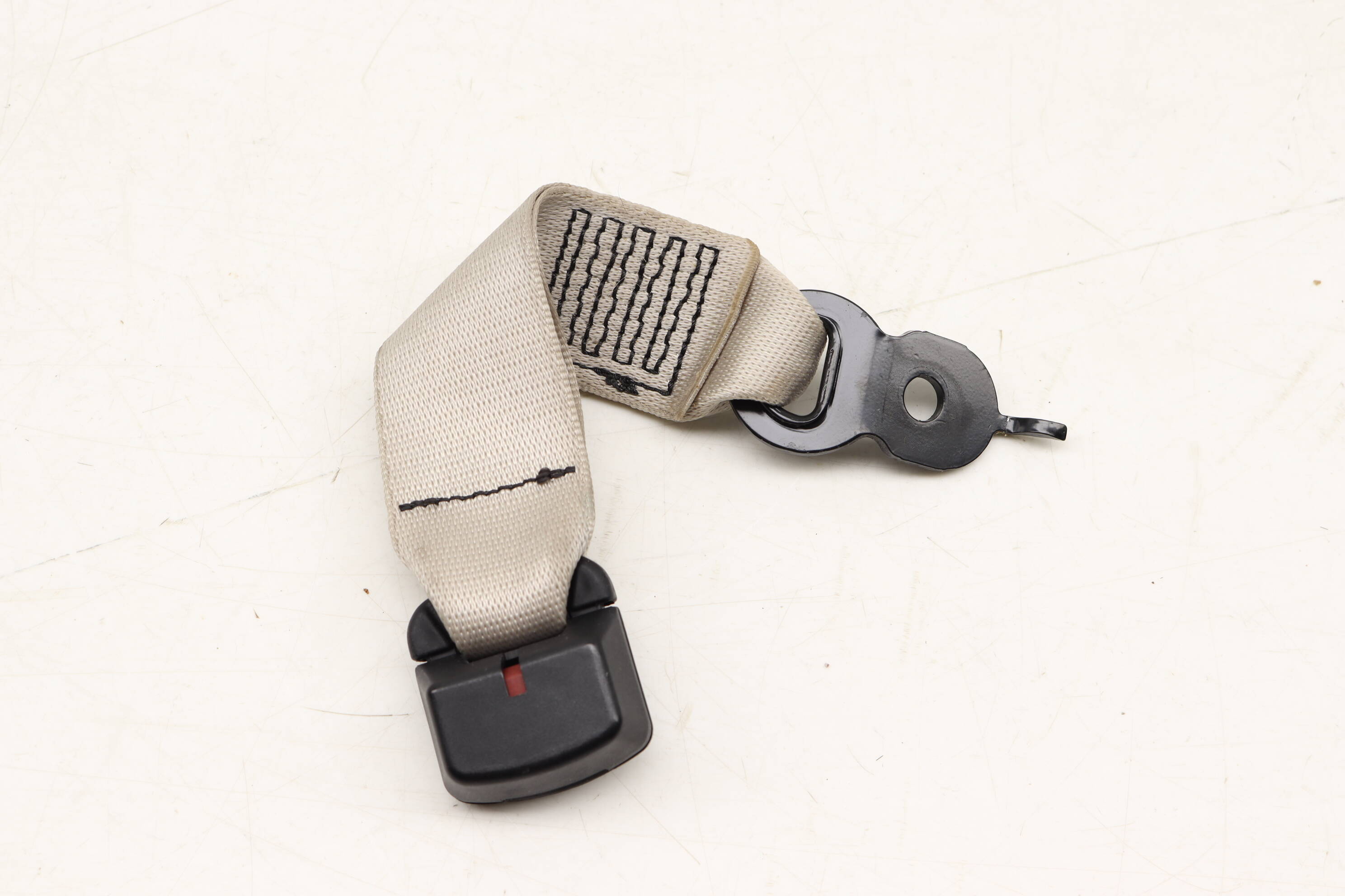 Center&#x20;Seat&#x20;Belt&#x20;Buckle&#x20;&#x2F;&#x20;Receiver&#x20;72117244843