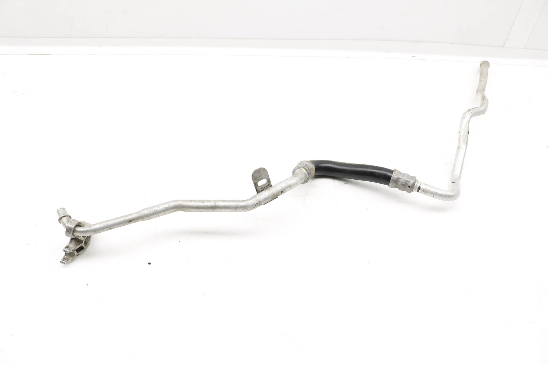 「RT-153875」 BMW Transmission Oil Cooler Line / Pipe (Outlet) 17227575458