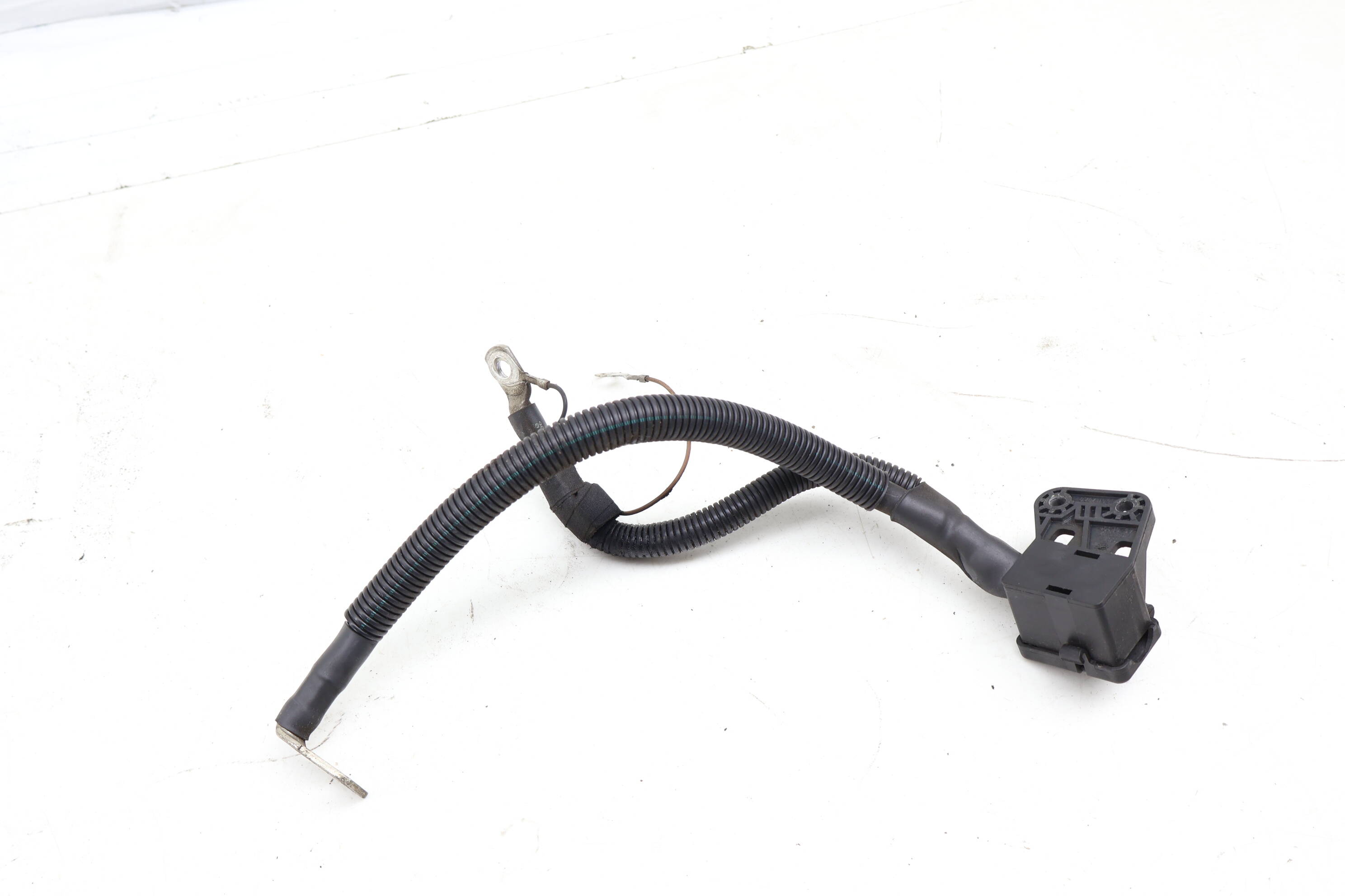 Alternator / Starter Cable 98760701902