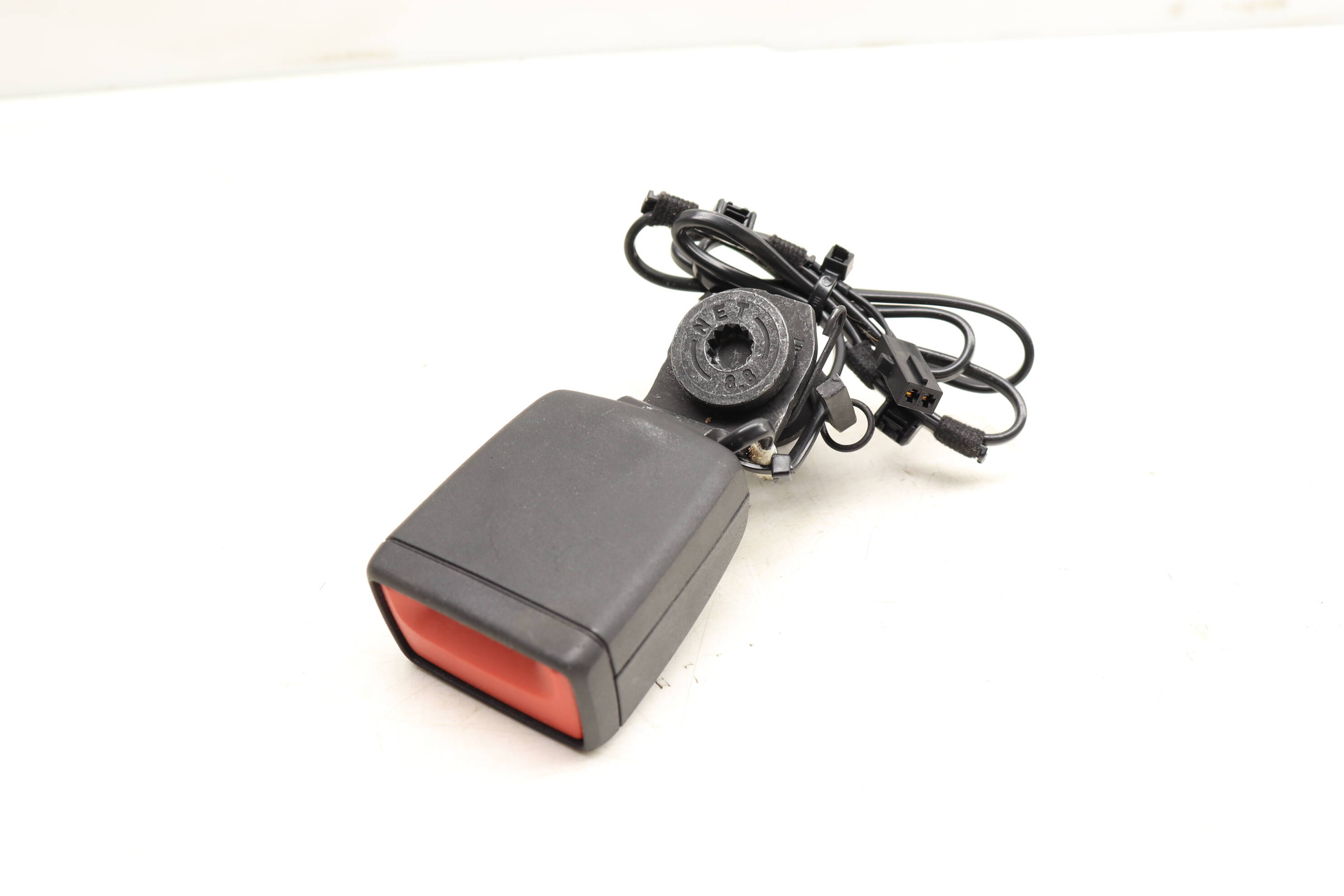 Seat Belt Buckle / Receiver 9J1857753E