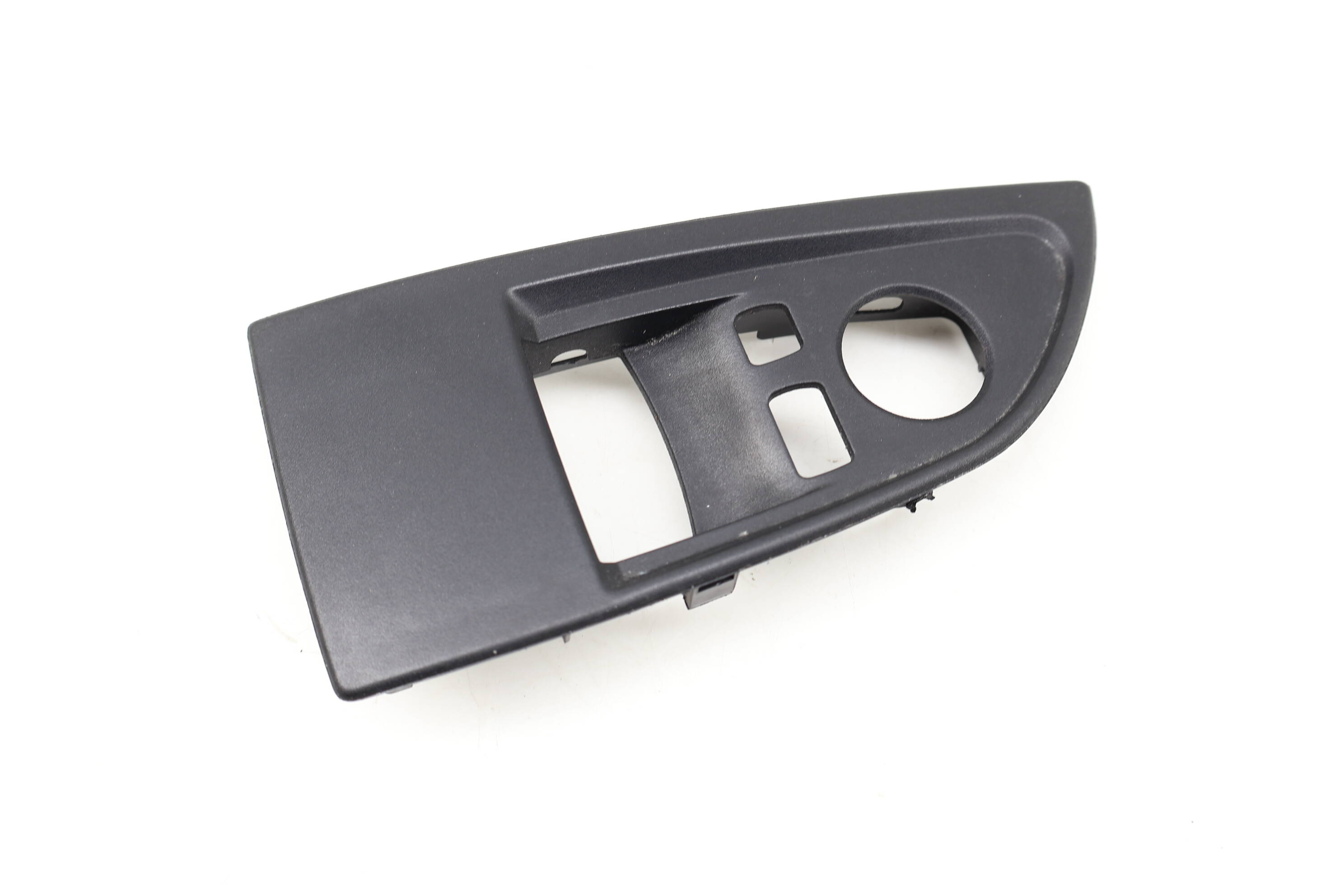 Door Master Window Stich Trim / Bezel 51417317569
