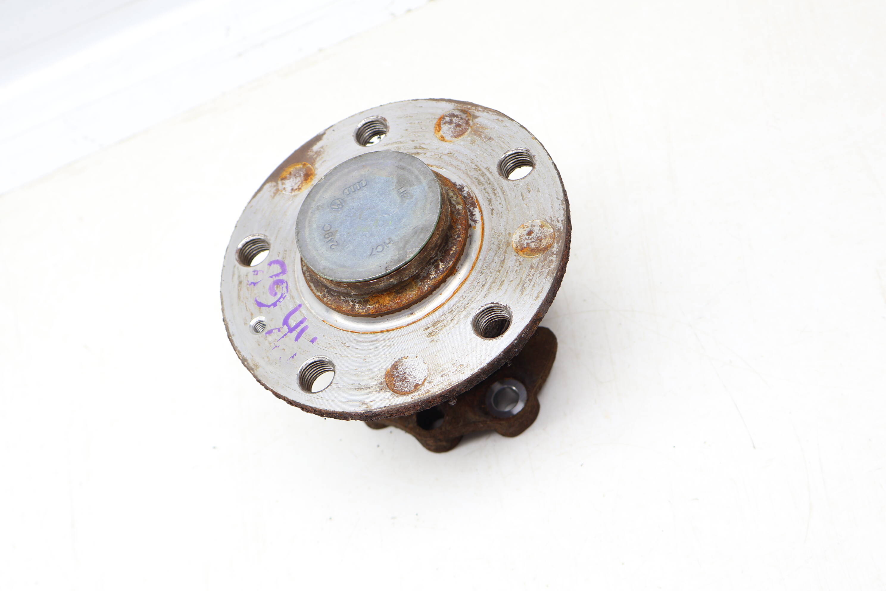 Wheel Bearing / Hub 5QM501611